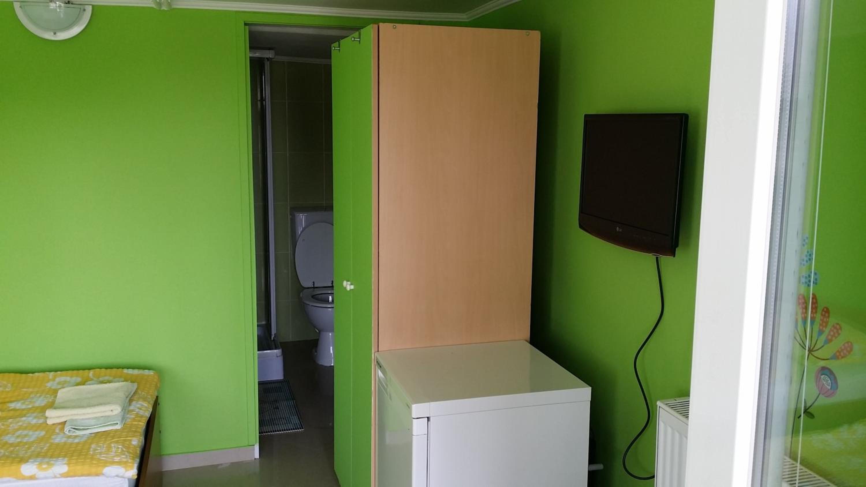 Comfort Triple Room with Shower - Photo 10
