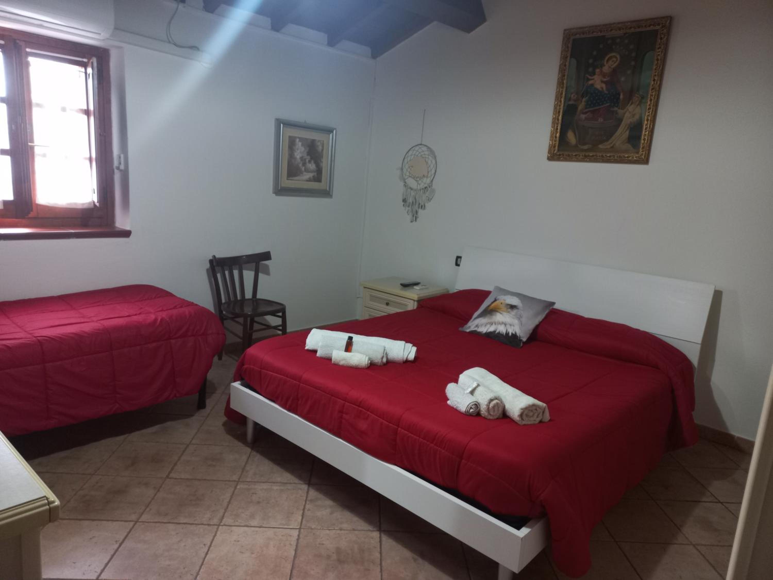 Standard Double Room with Shared Bathroom photo 3