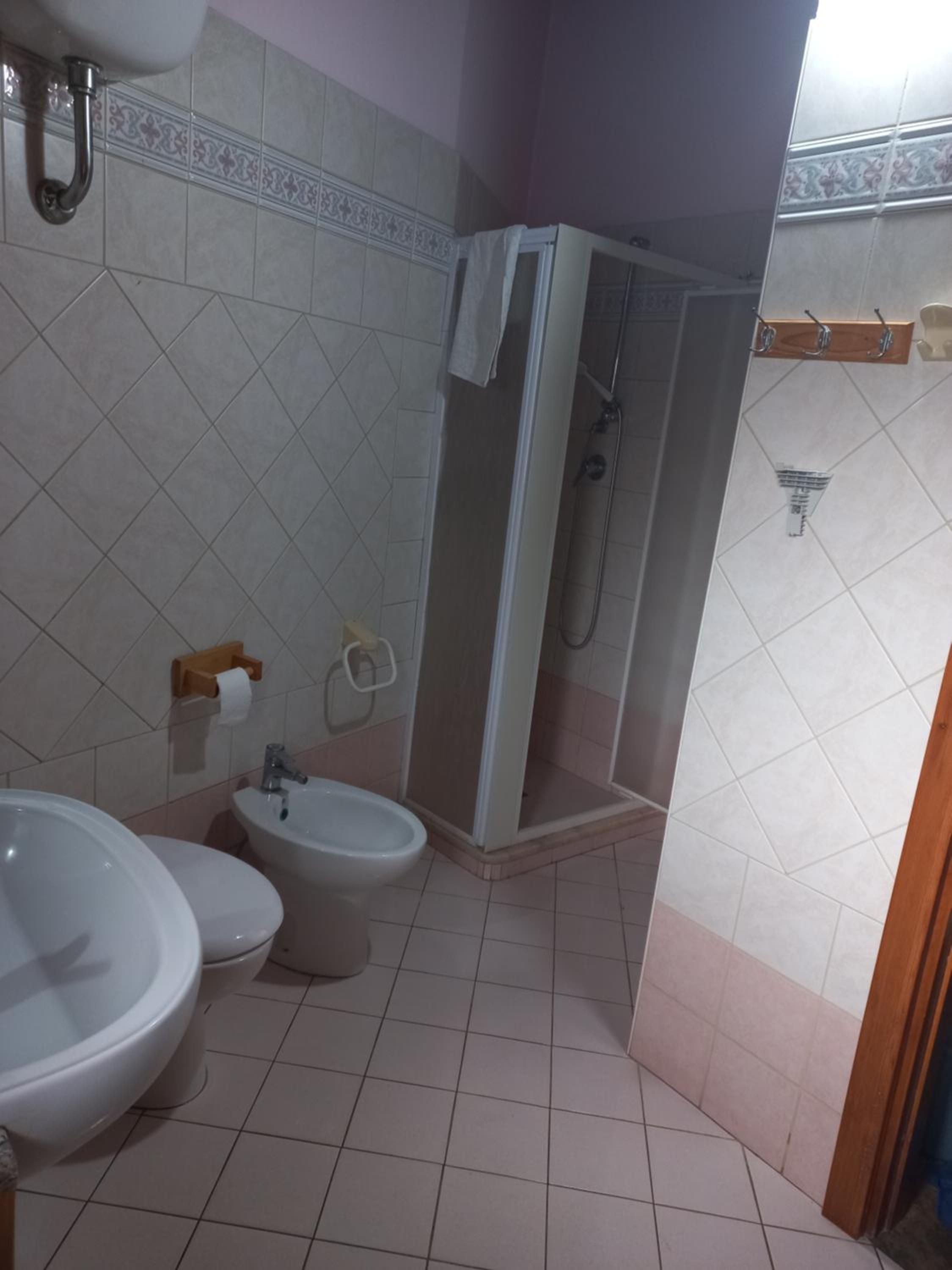 Double Room with Private External Bathroom - Photo 5