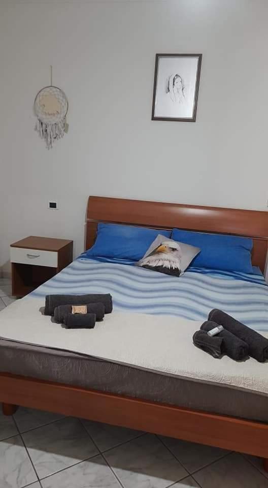 Double Room with Private External Bathroom - Photo 1