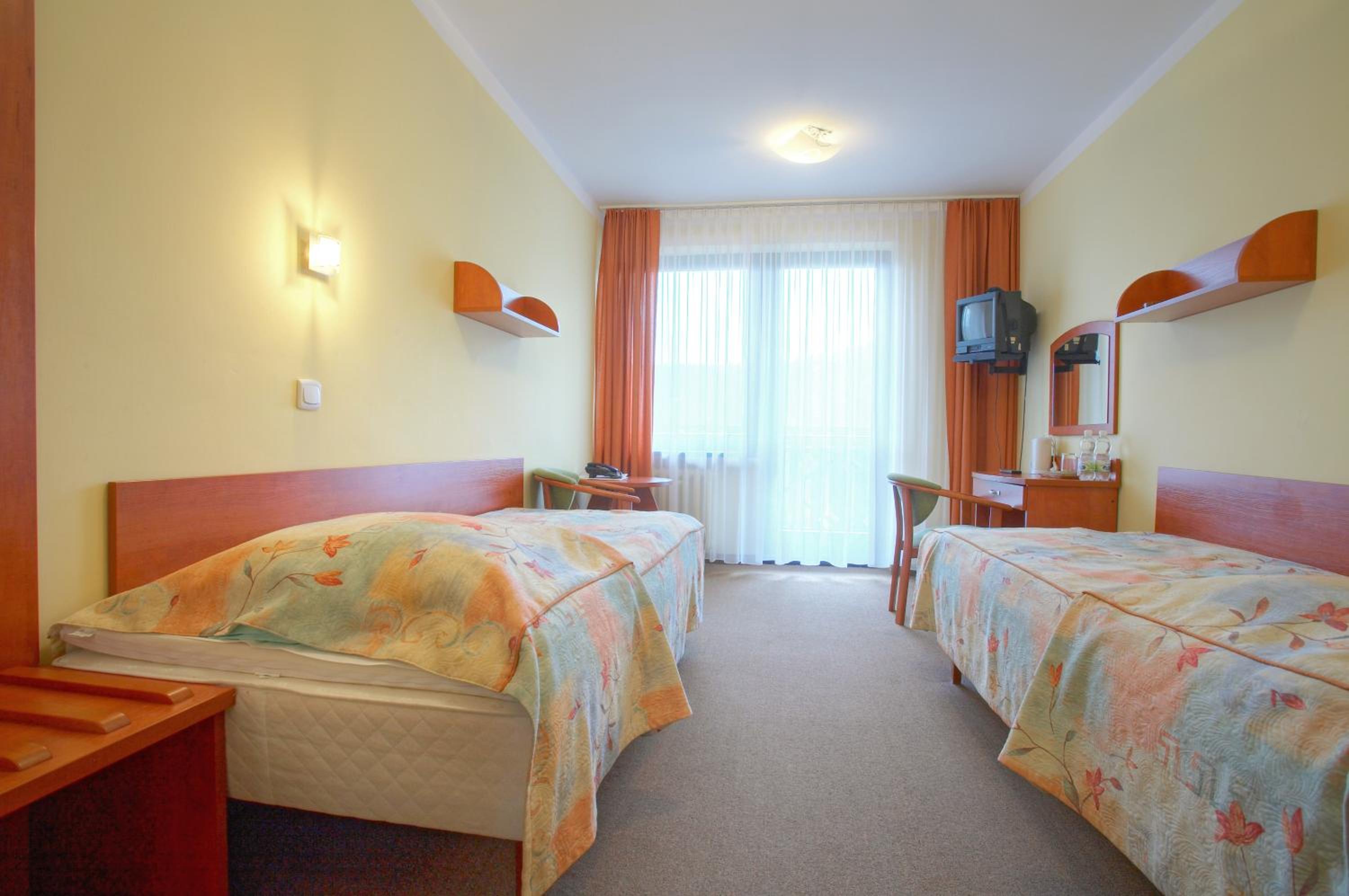 Twin Room - Photo 1