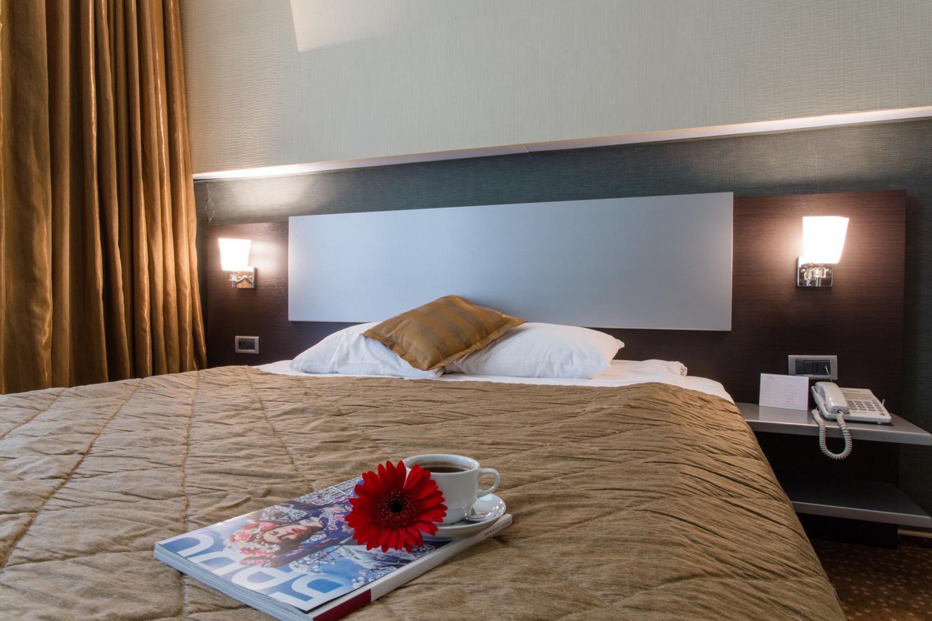 Deluxe Double Room - Photo 7