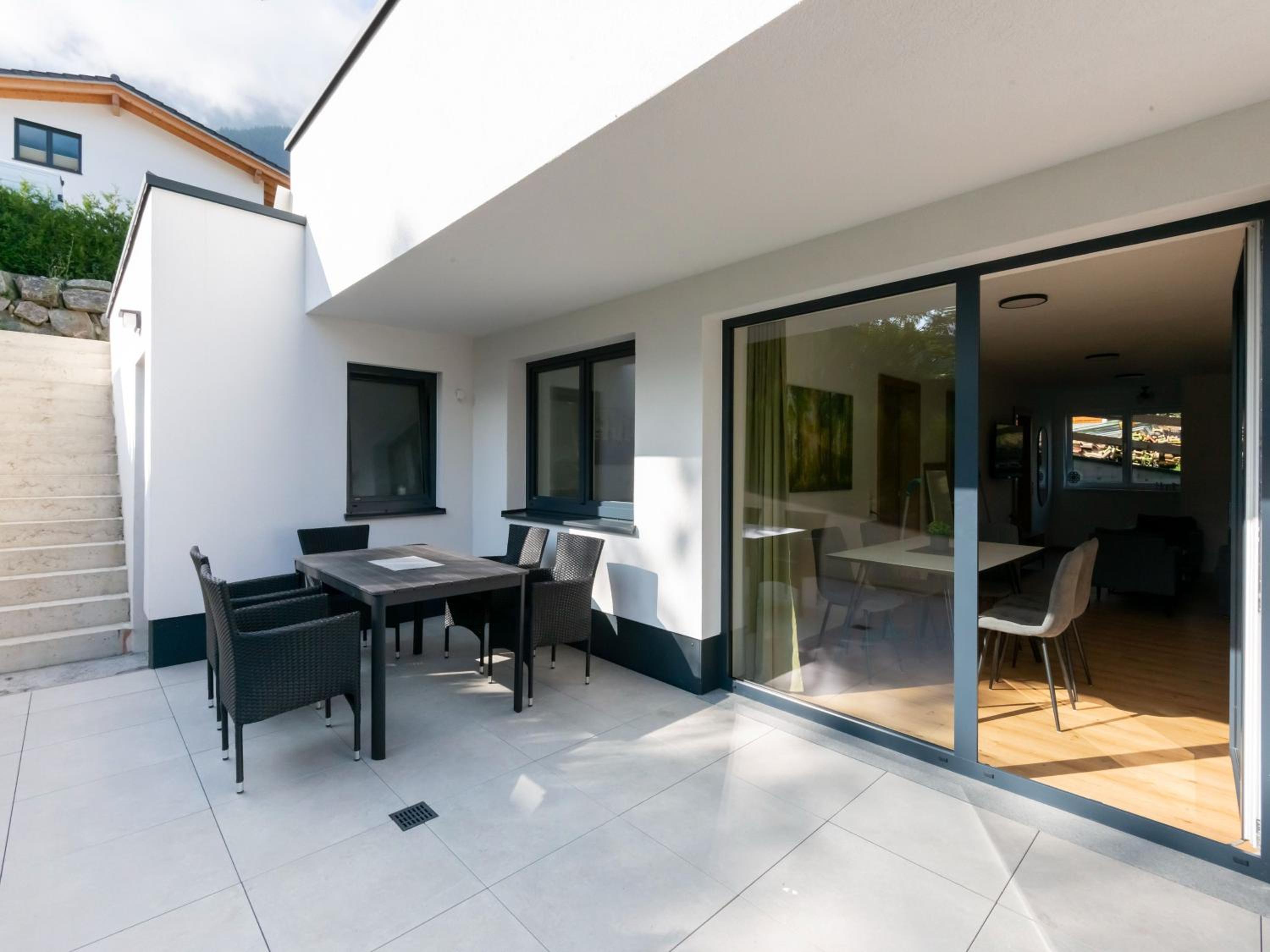 Two-Bedroom Apartment with Terrace photo 3