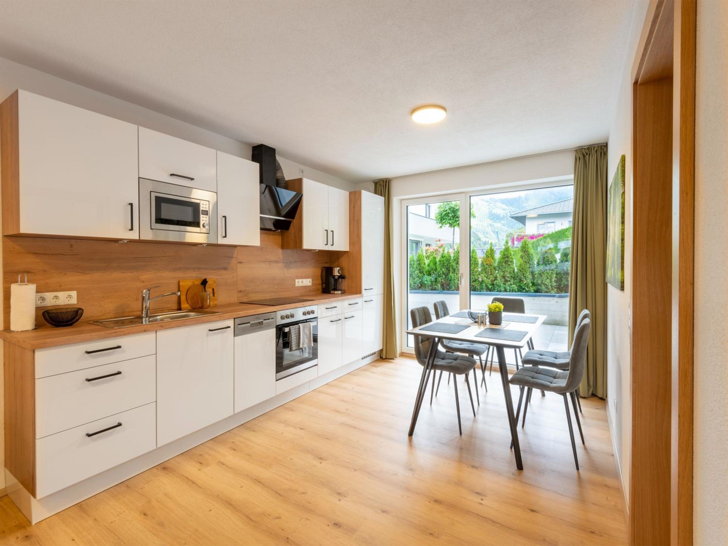 Two-Bedroom Apartment with Terrace photo 2
