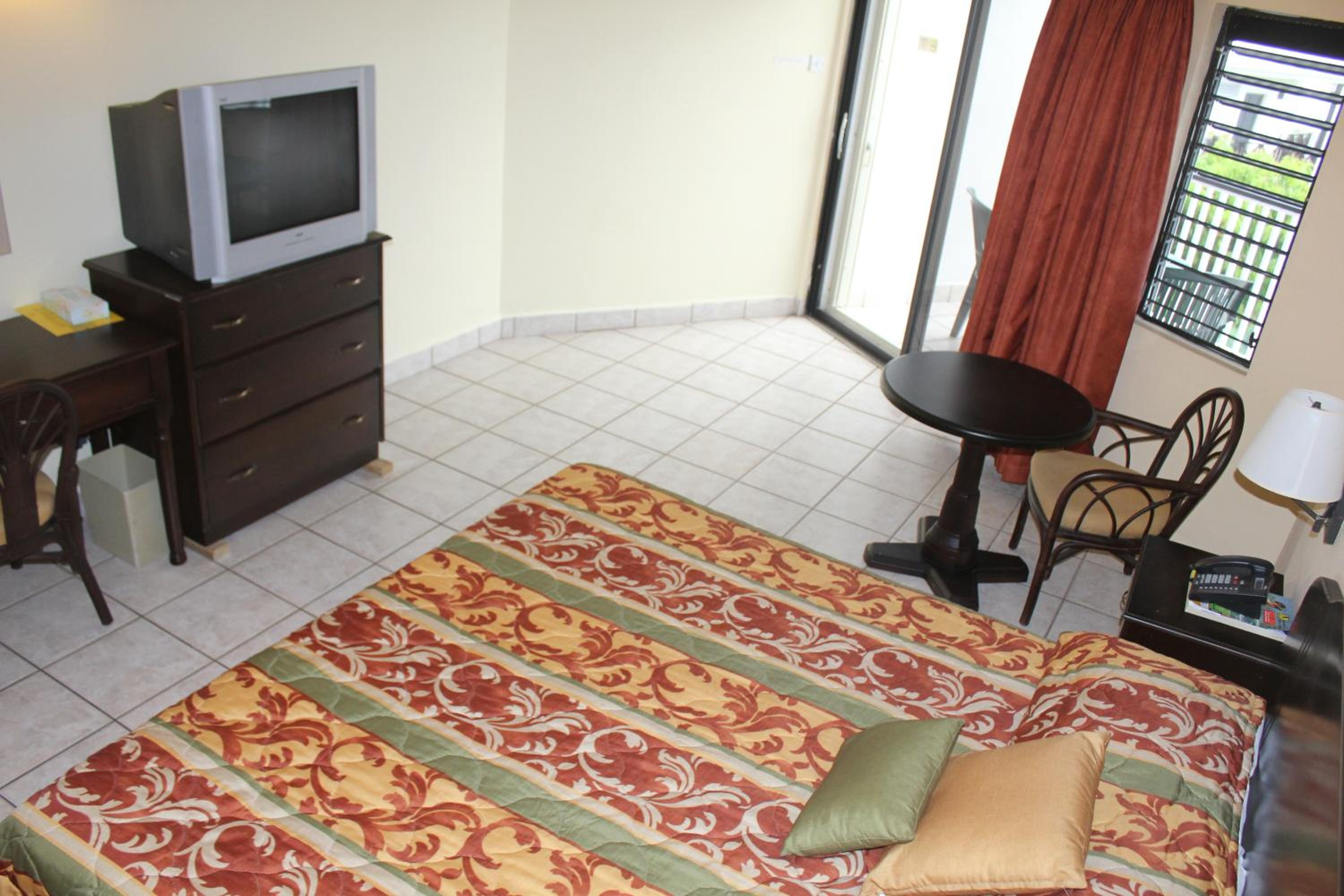 Garden View Room with Two Double Beds - Photo 5