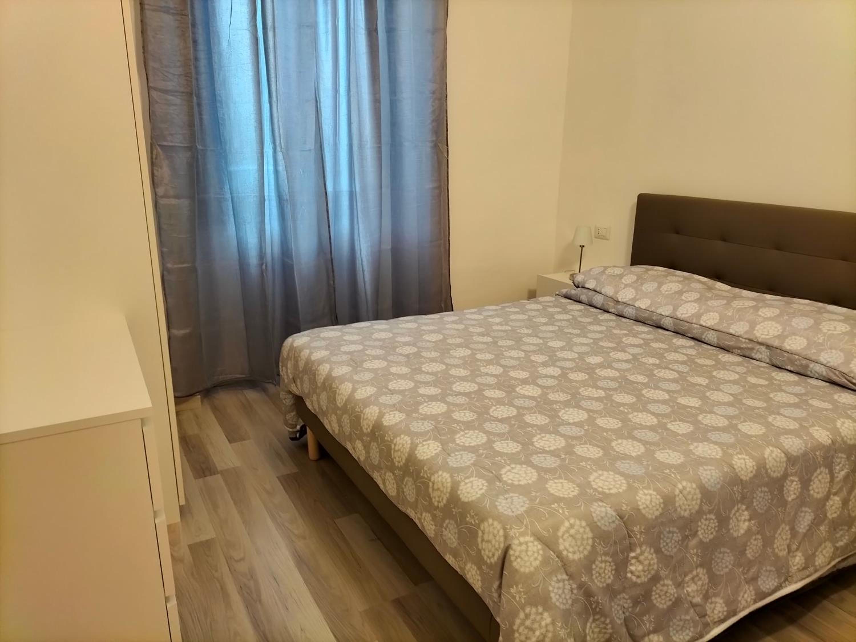 One-Bedroom Apartment with Garden - Photo 11