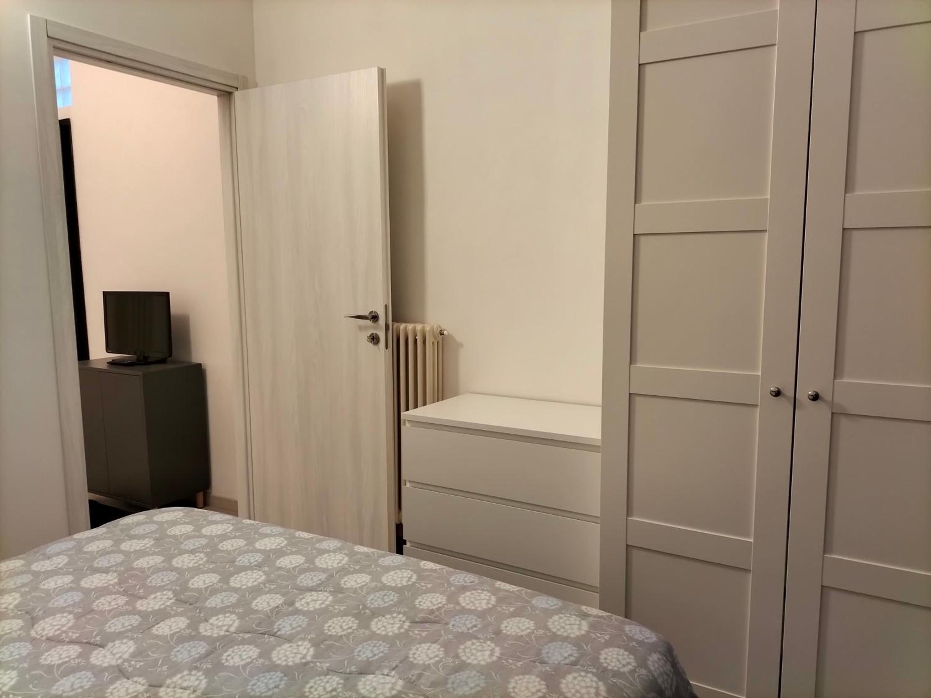 One-Bedroom Apartment with Garden - Photo 7