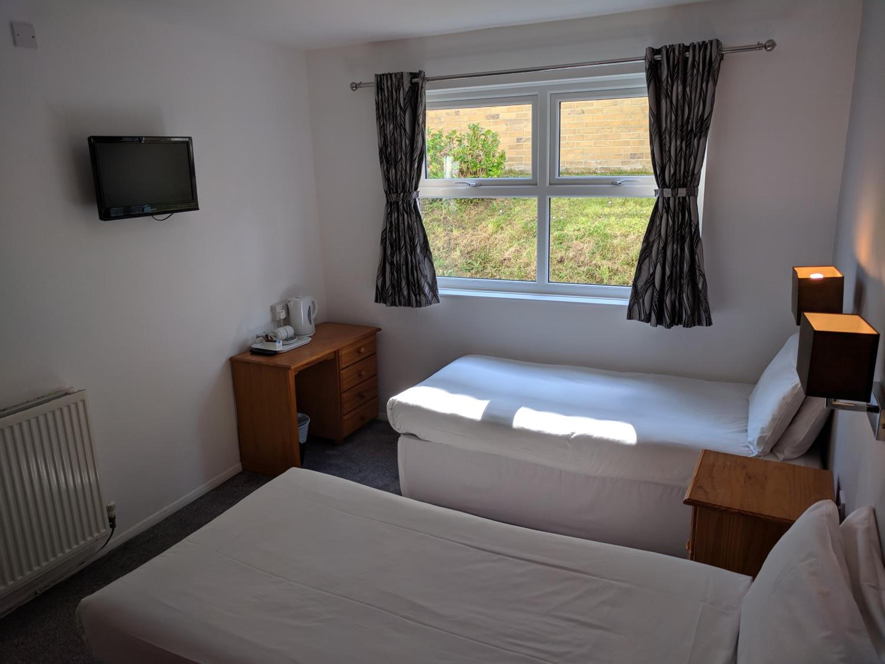 Standard Twin Room photo 2