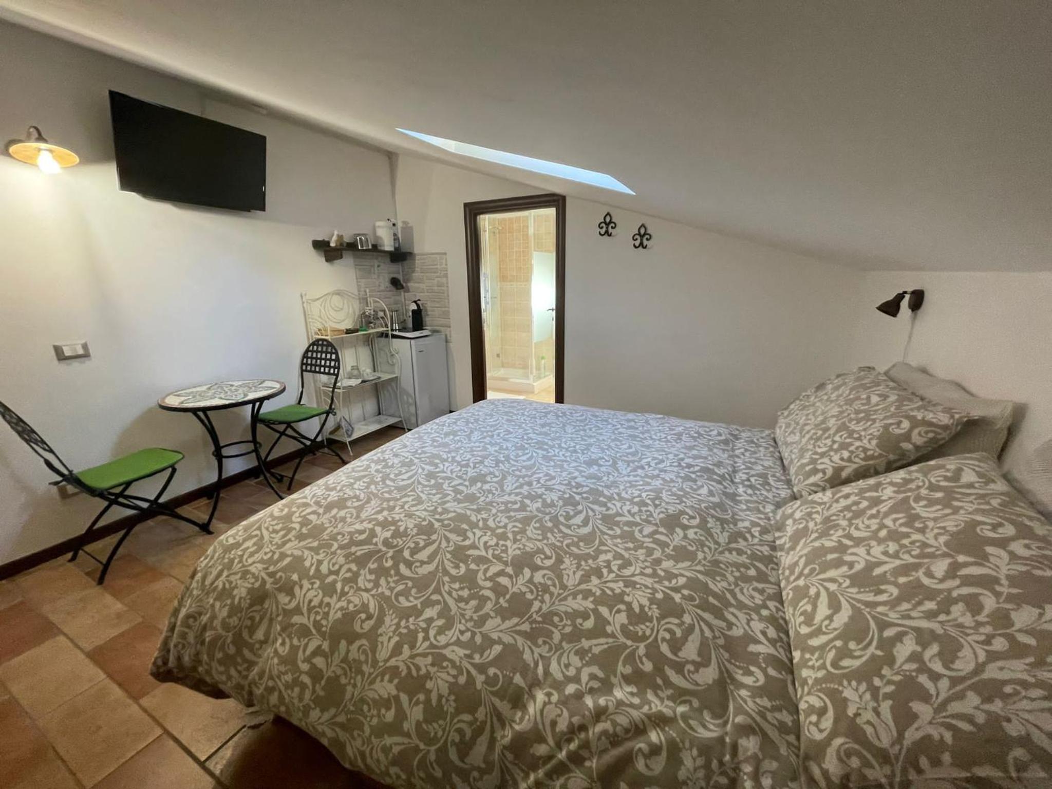Standard Double Room photo 3