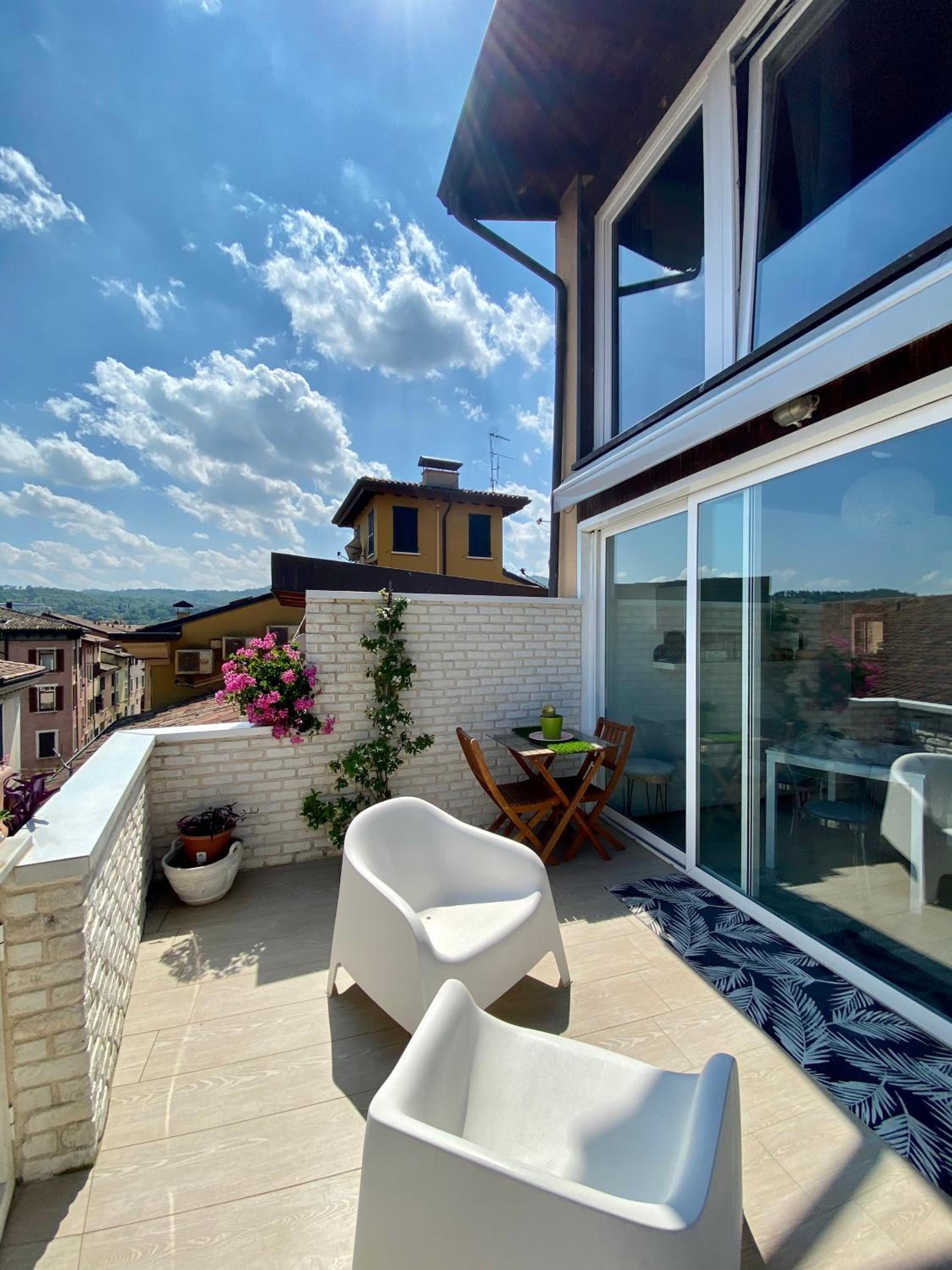 Two-Bedroom Penthouse Apartment with Terrace - Photo 52
