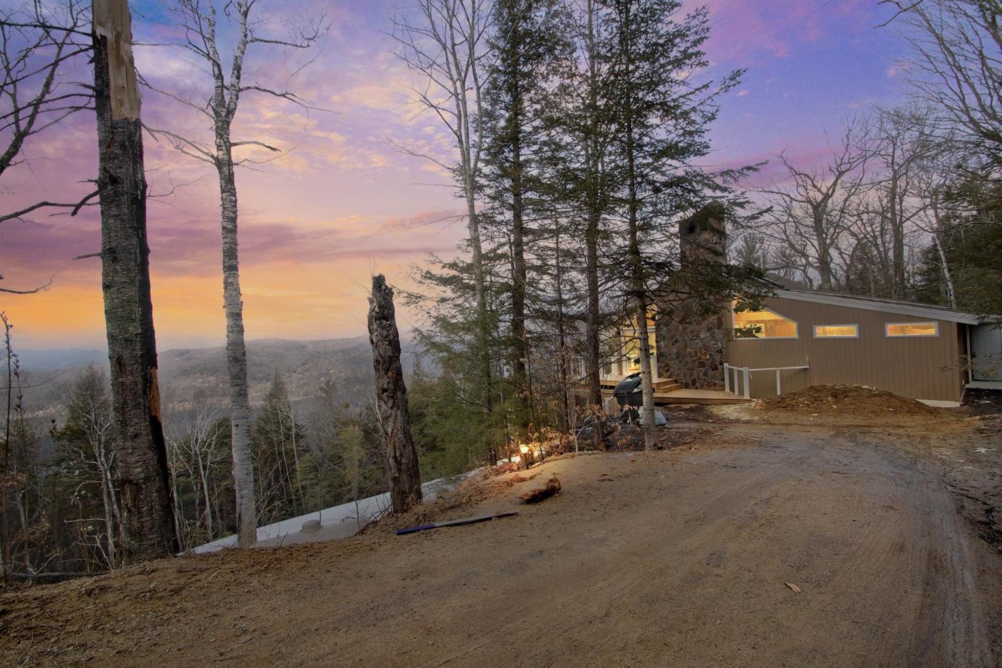 Four-Bedroom Chalet photo 3