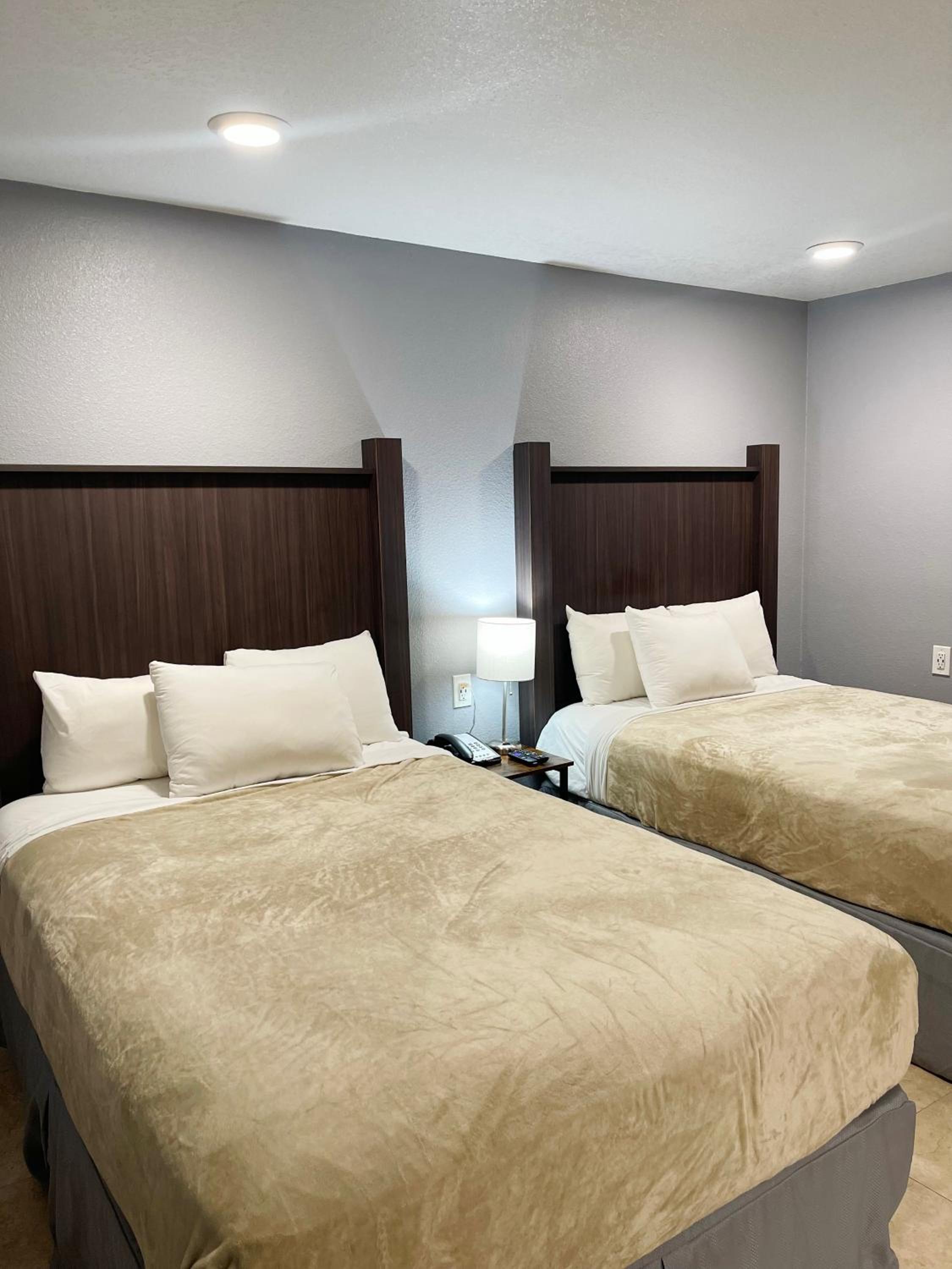 Three-Bedroom Suite photo 3