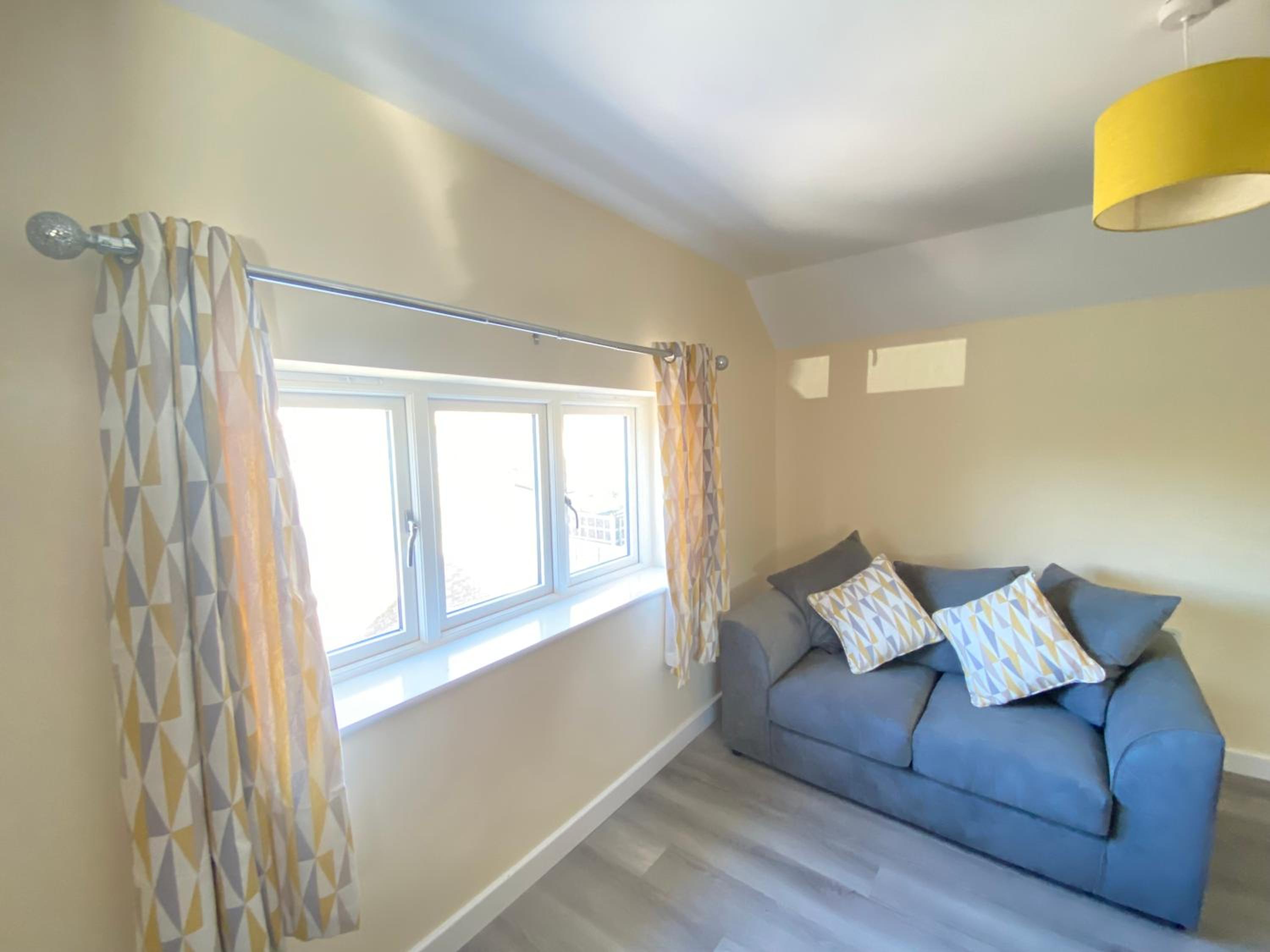 Two-Bedroom Apartment - Photo 9