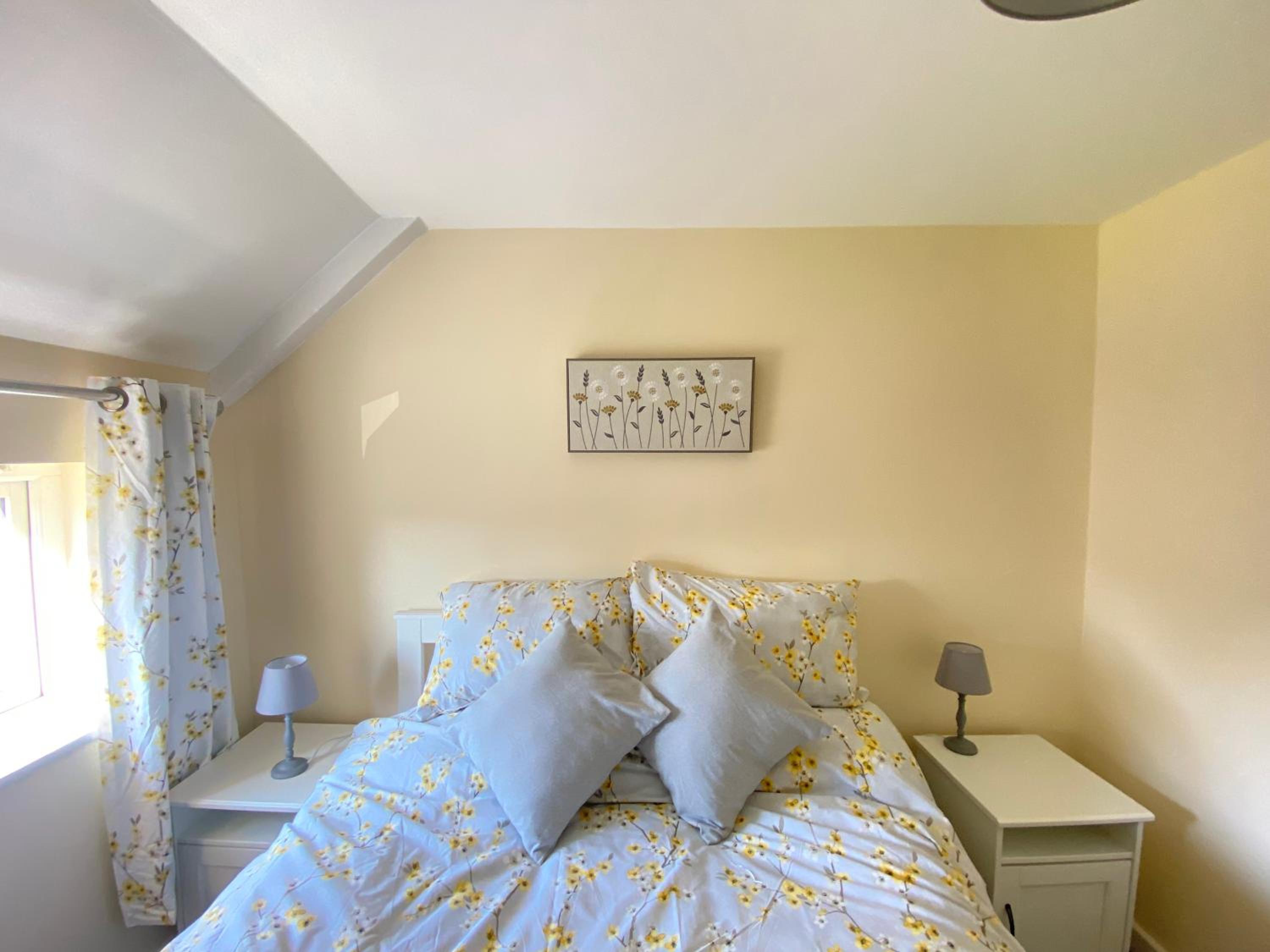 Two-Bedroom Apartment - Photo 17