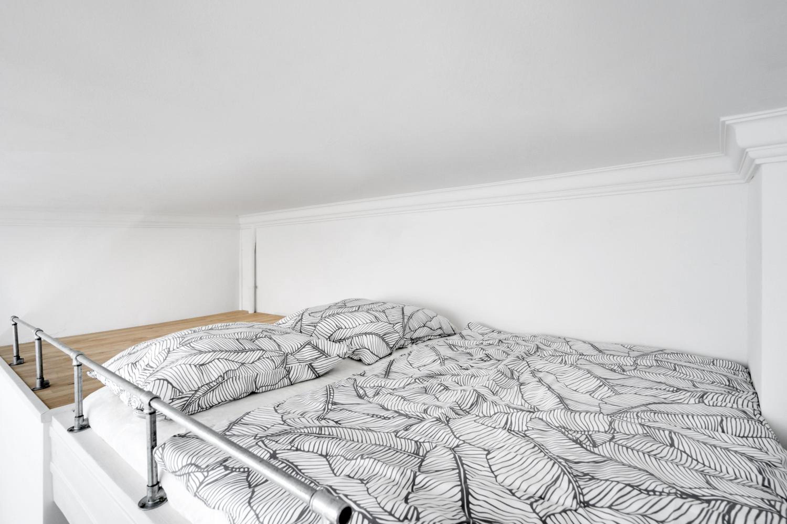 One-Bedroom Apartment photo 2