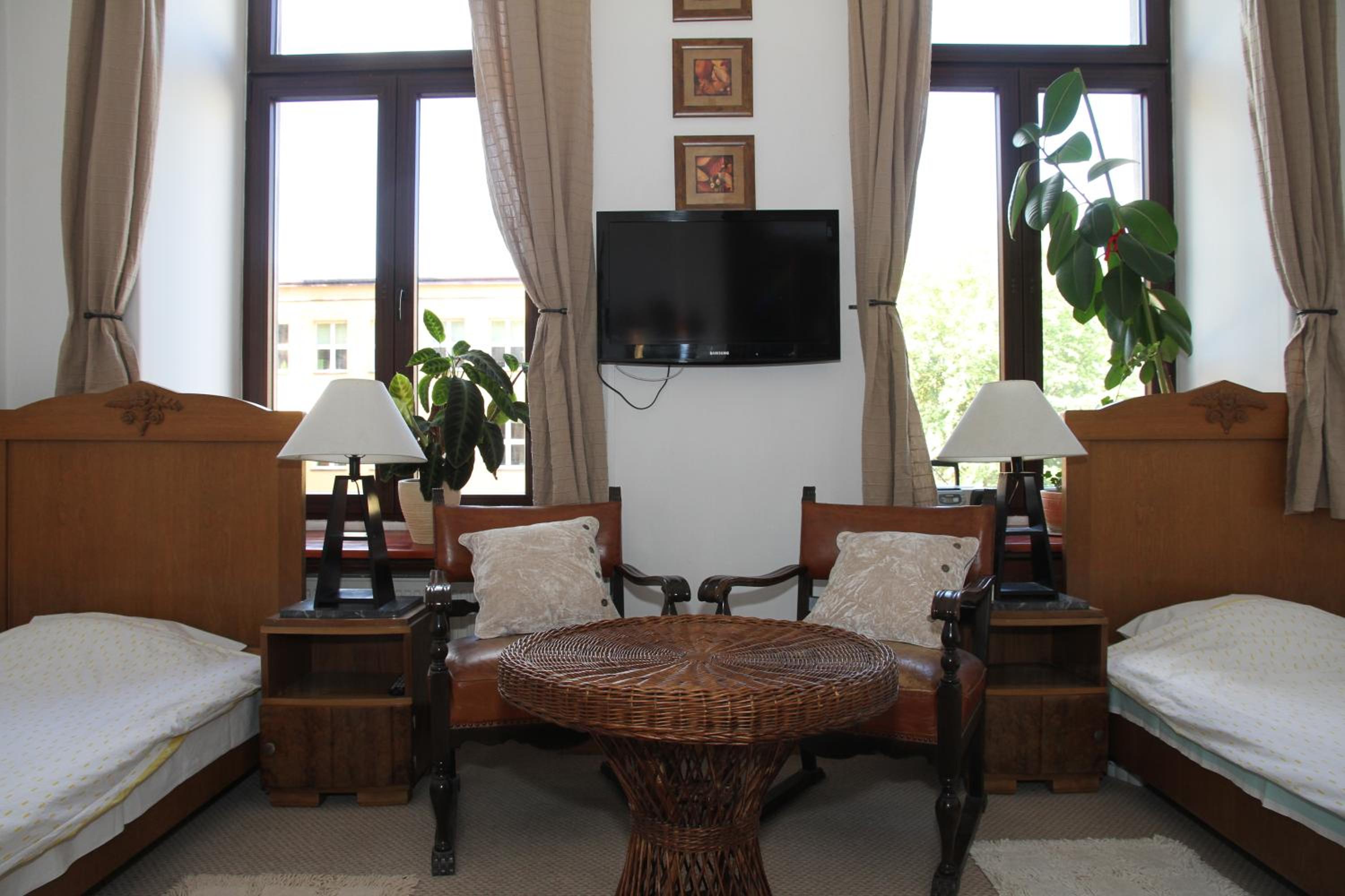 Twin Room with Private External Bathroom photo 1