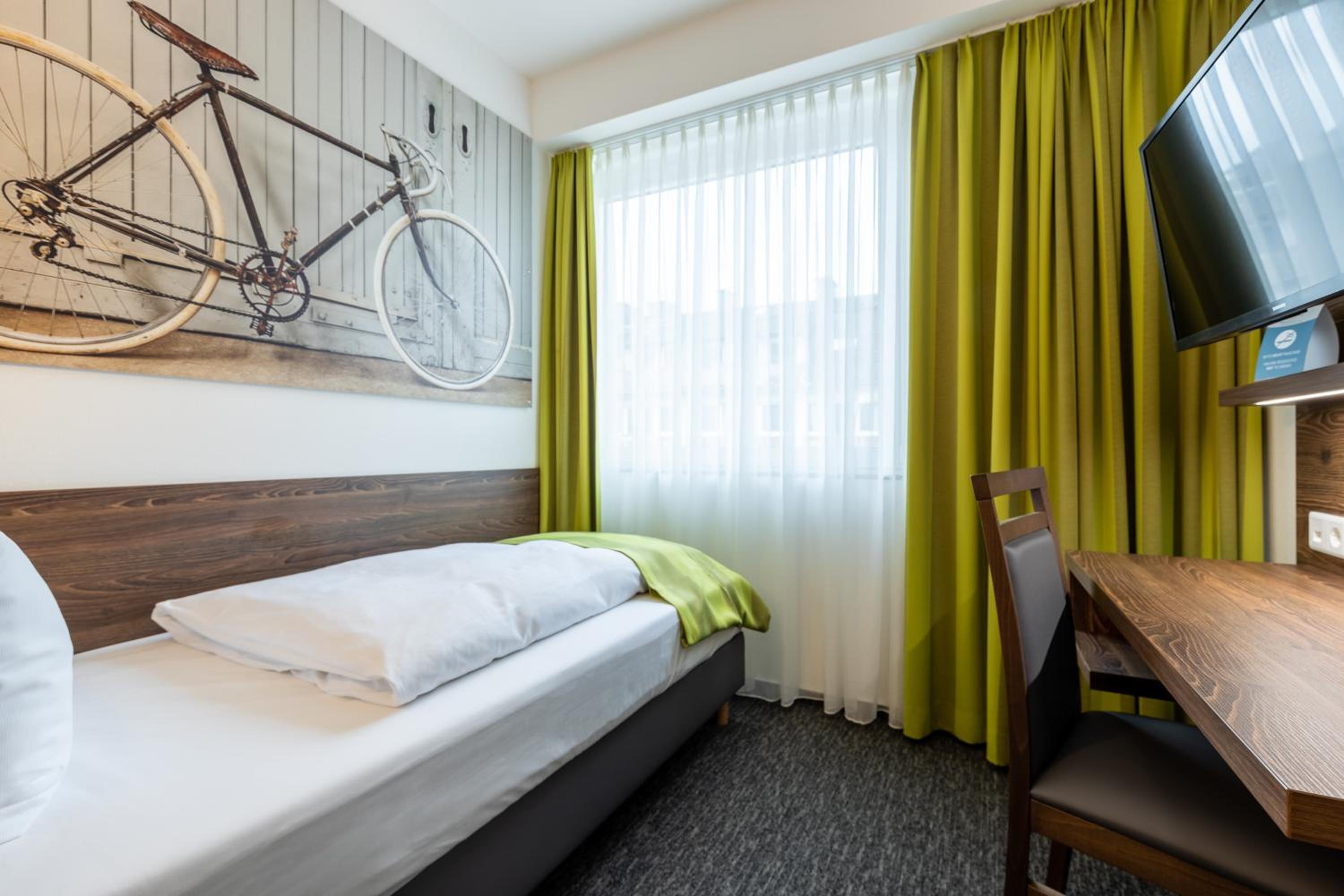 Single Room photo 3