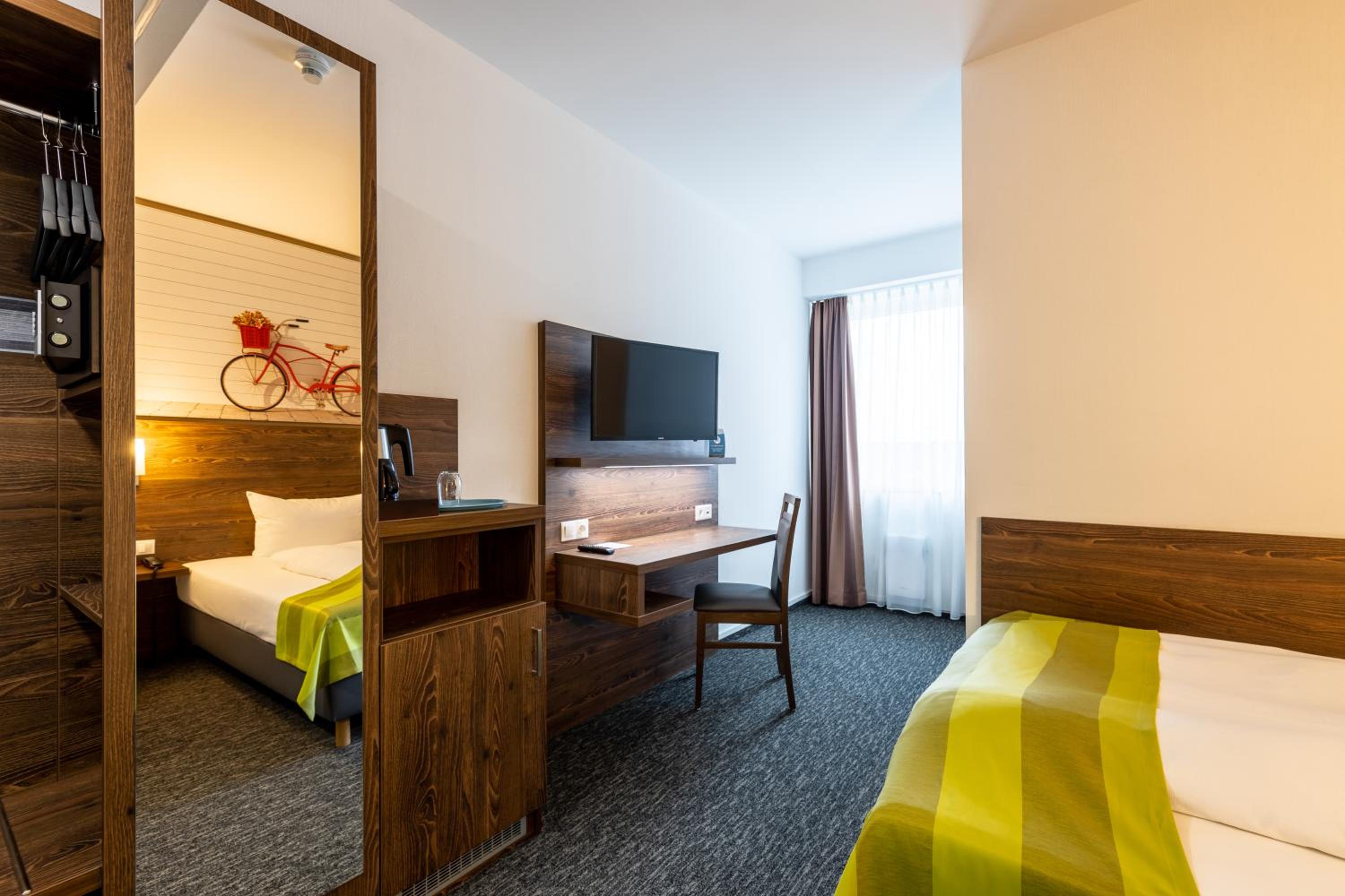 Single Room photo 2