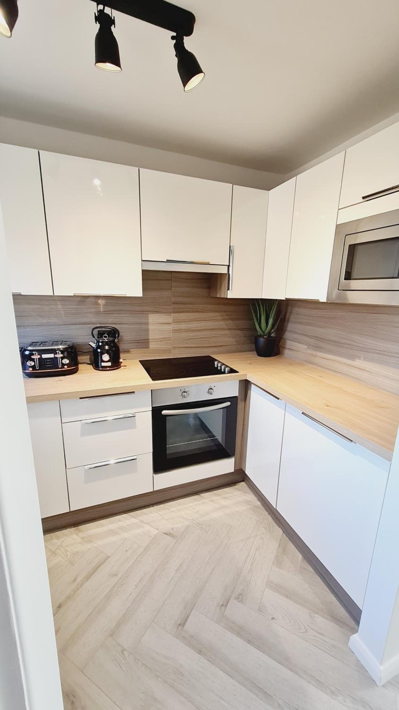 Two-Bedroom House - Photo 30