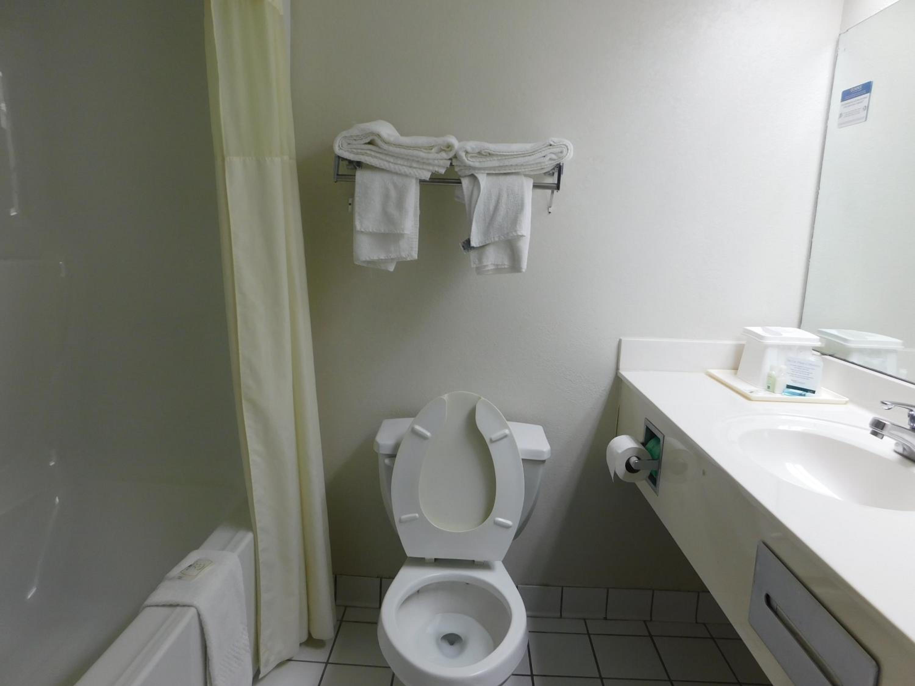 Double Room with Two Double Beds - Non-Smoking - Photo 7