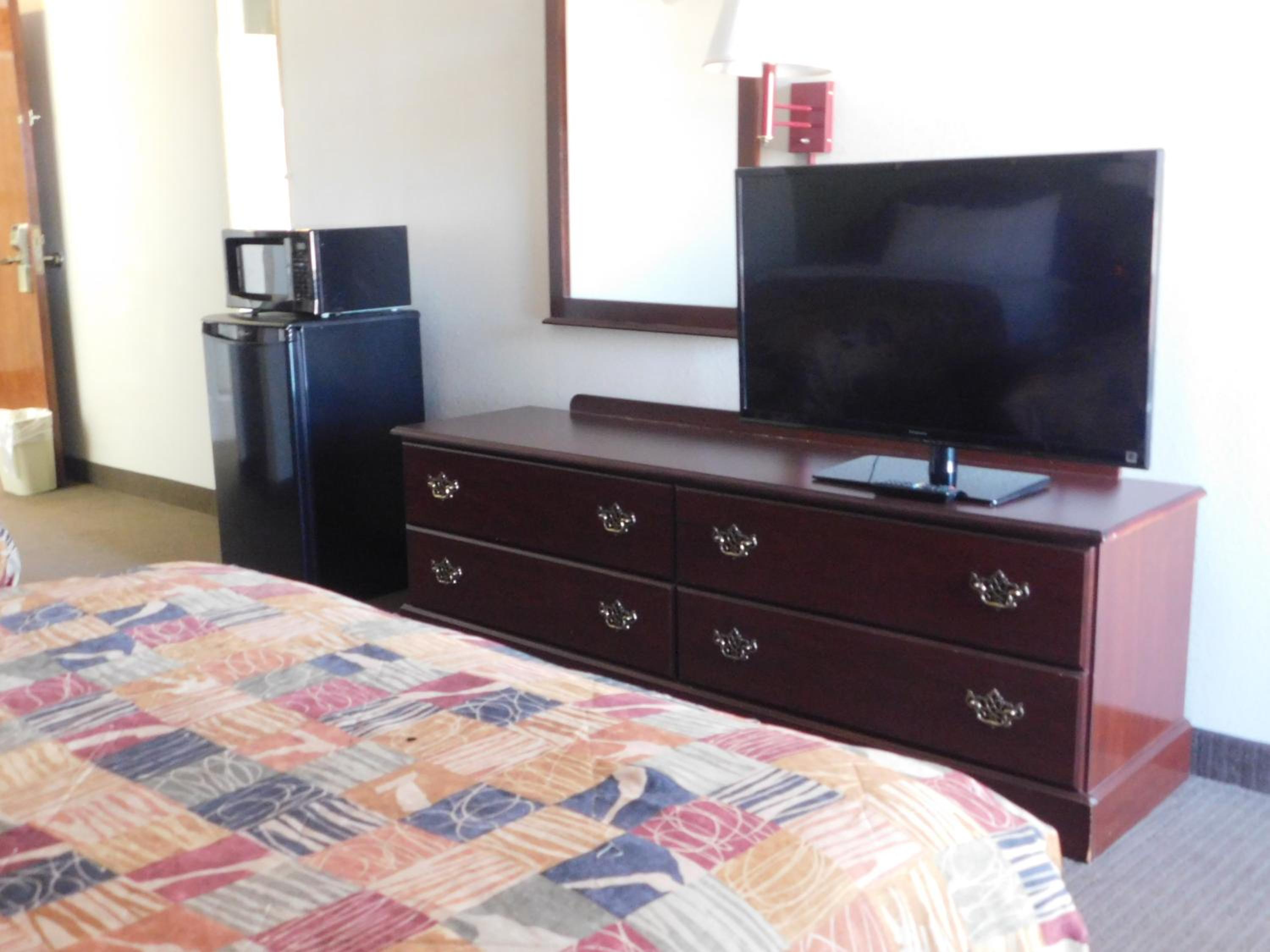 Double Room with Two Double Beds - Non-Smoking - Photo 8