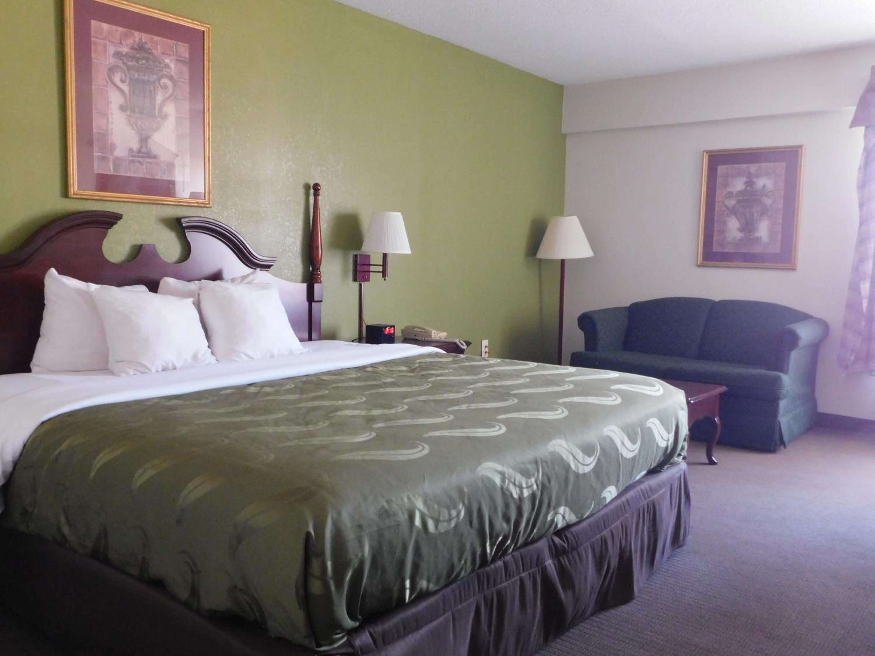 King Room - Non-Smoking - Photo 6