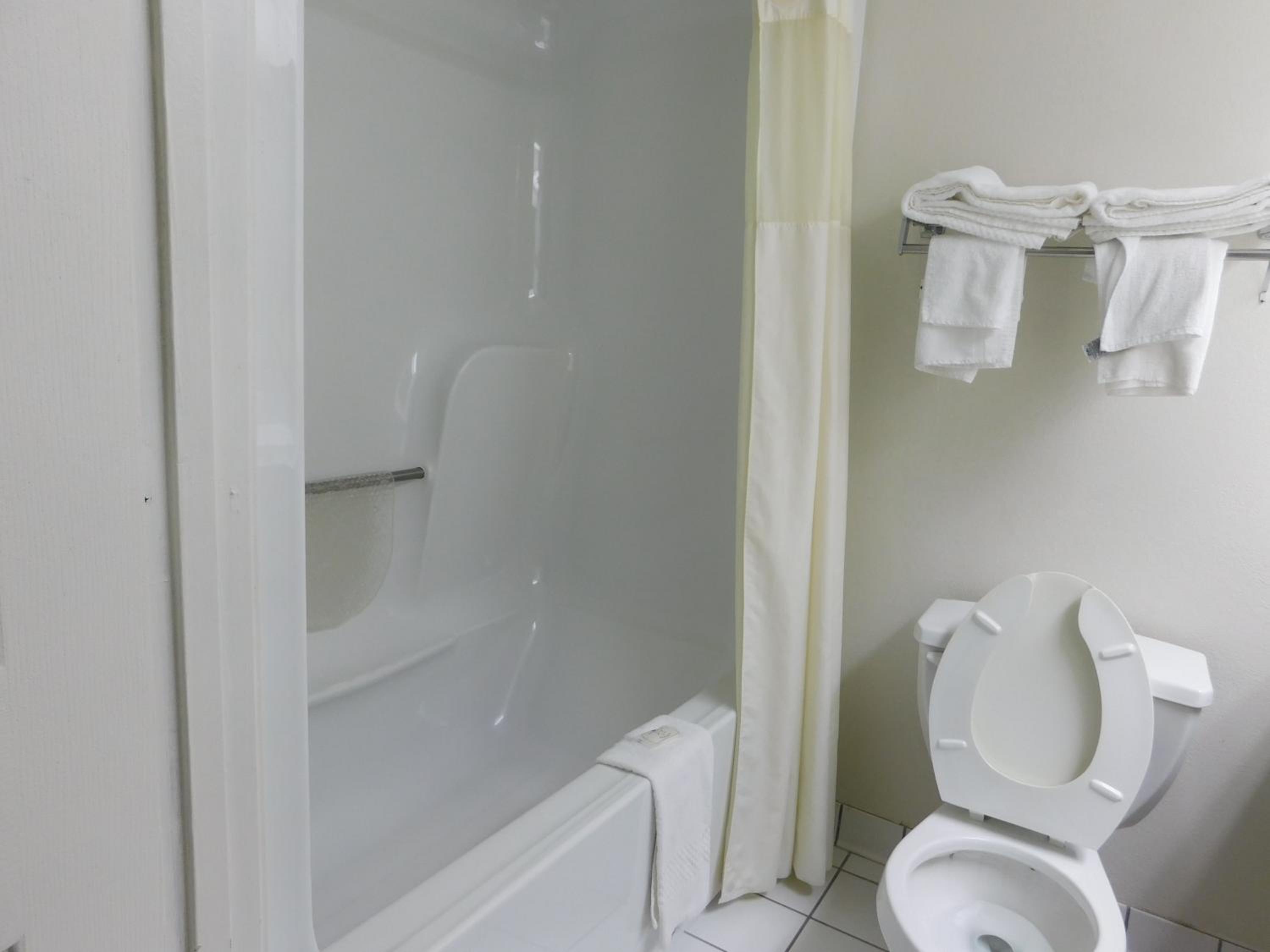 Double Room with Two Double Beds - Non-Smoking - Photo 10
