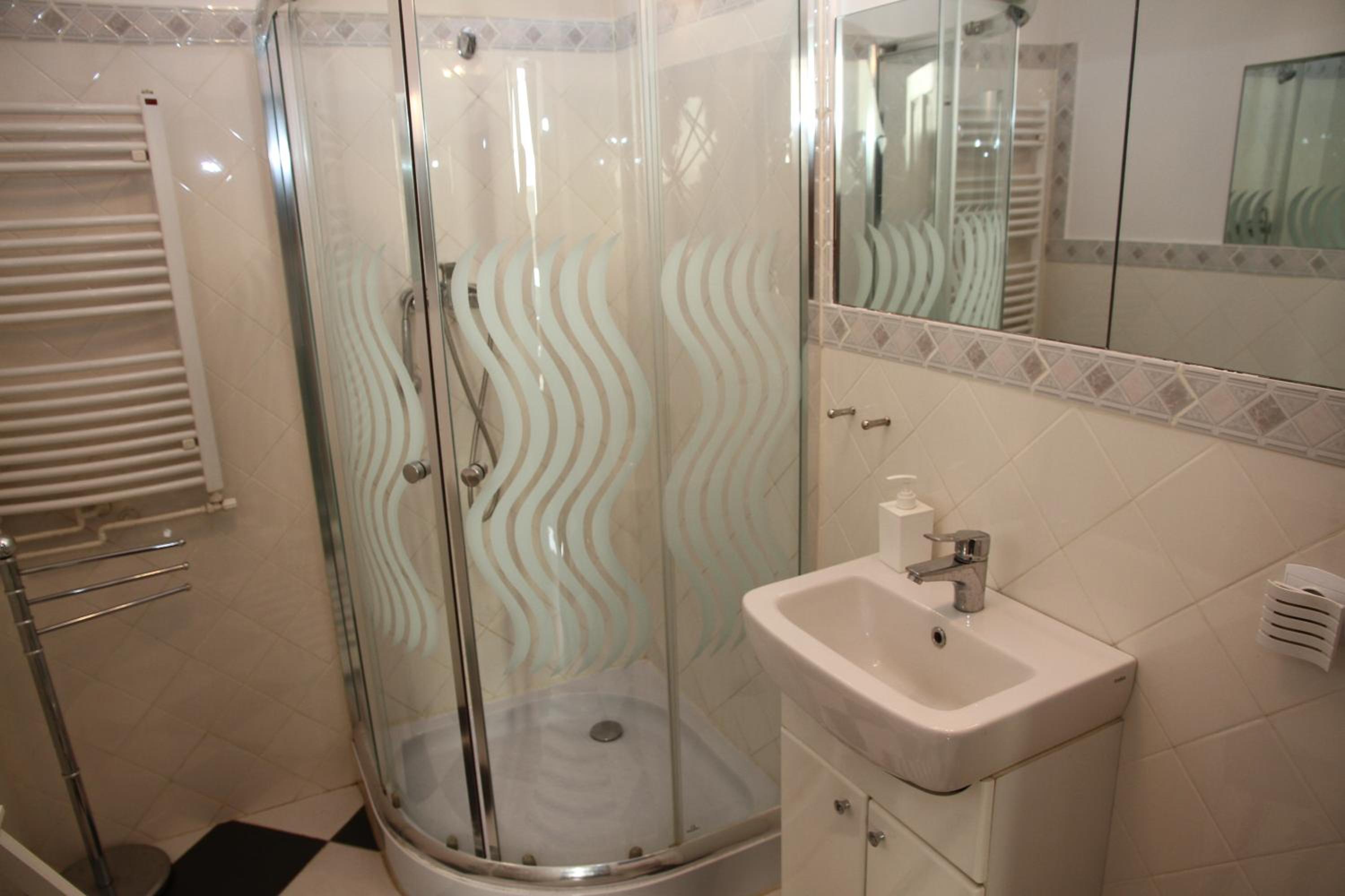Double Room with Private External Bathroom photo 2