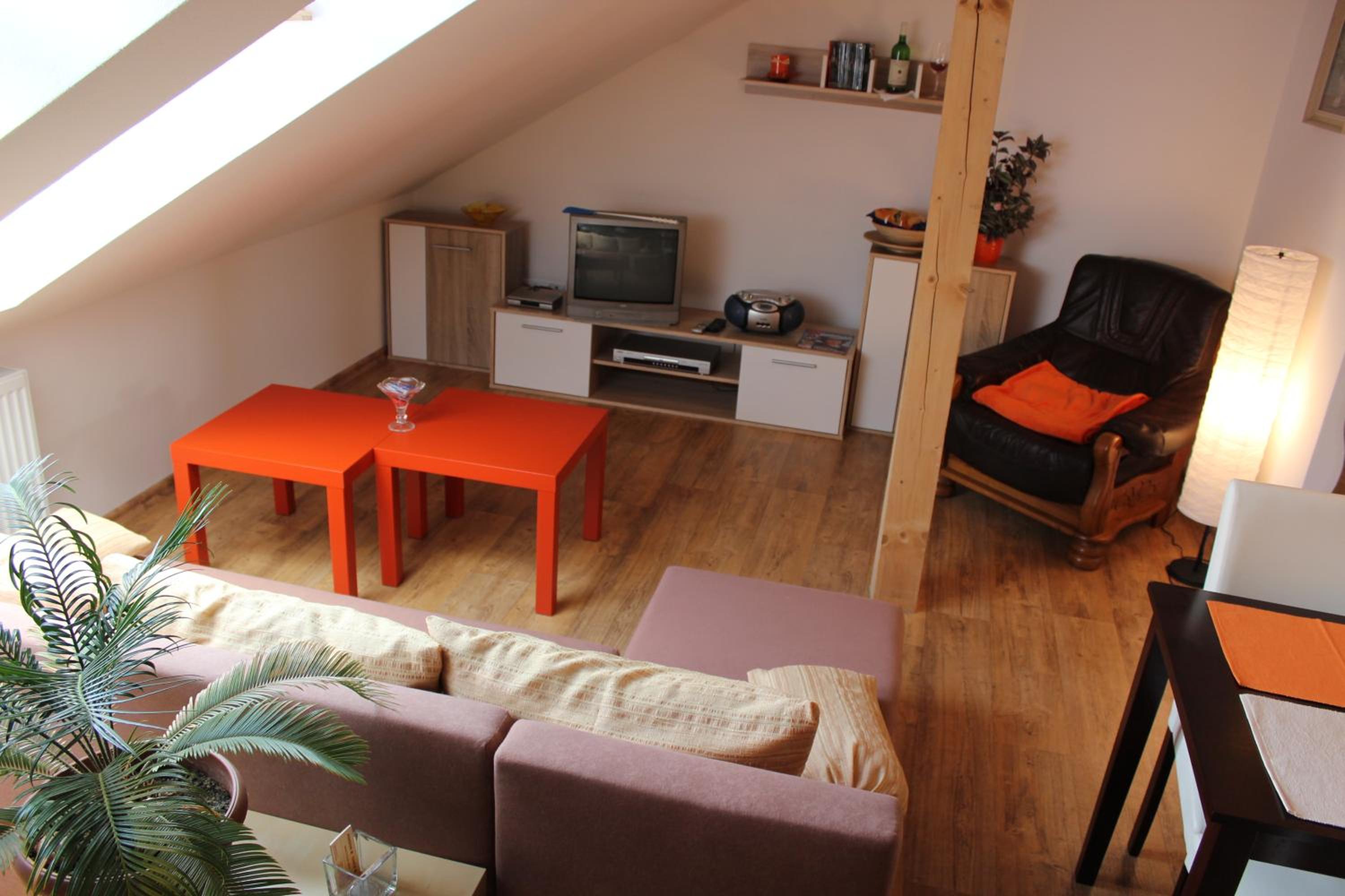Apartment photo 2