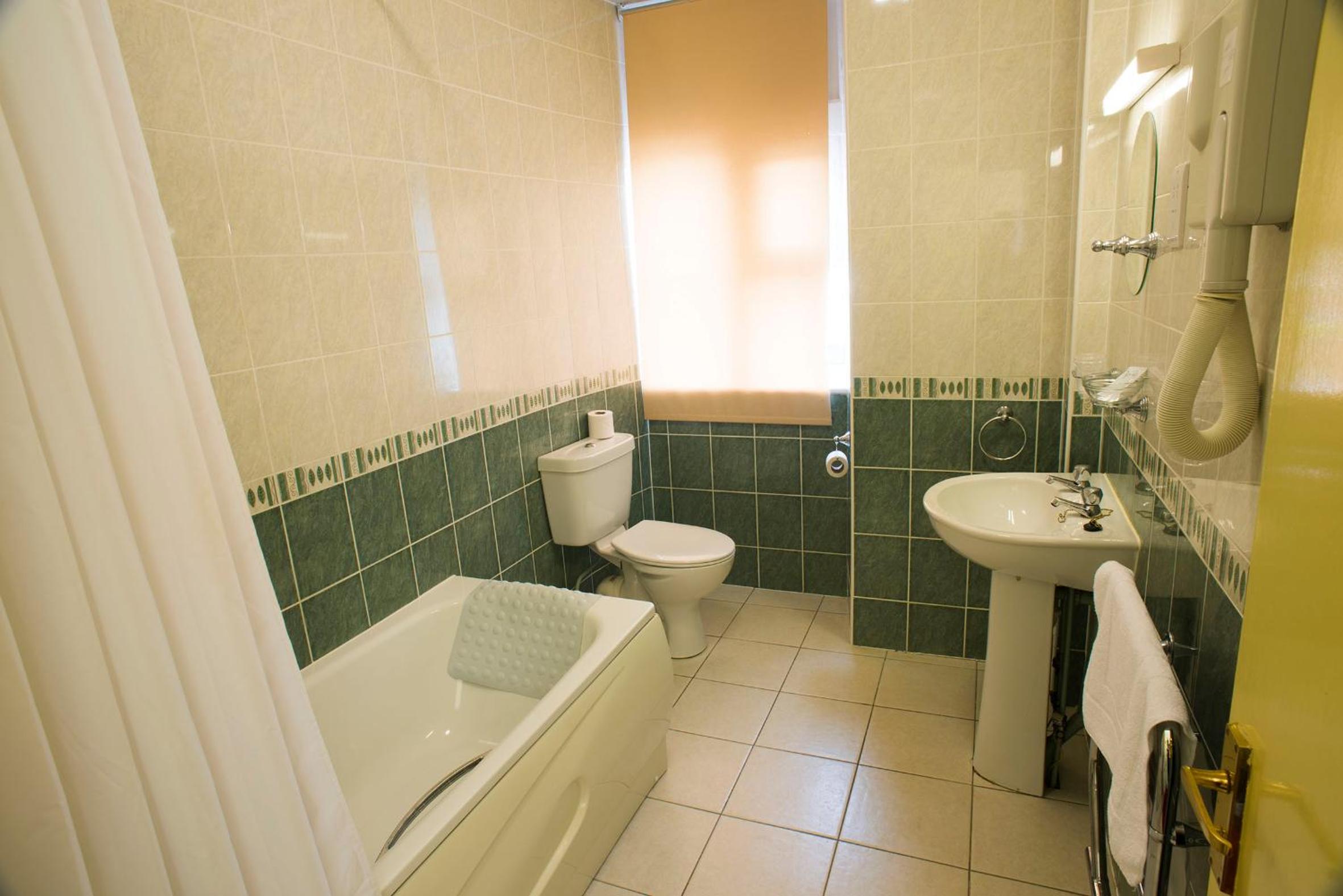 Double Room - Photo 5