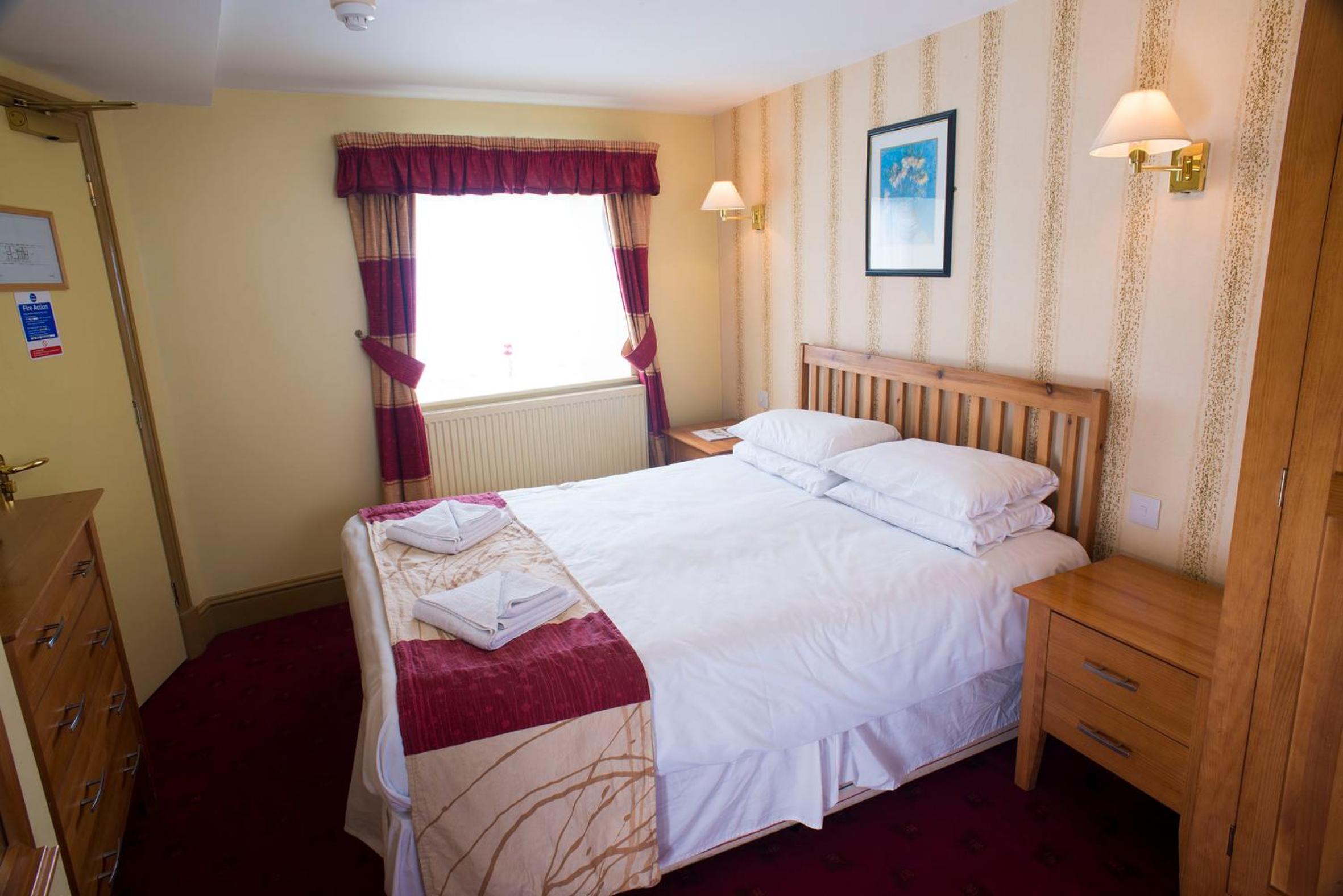 Double Room - Photo 11