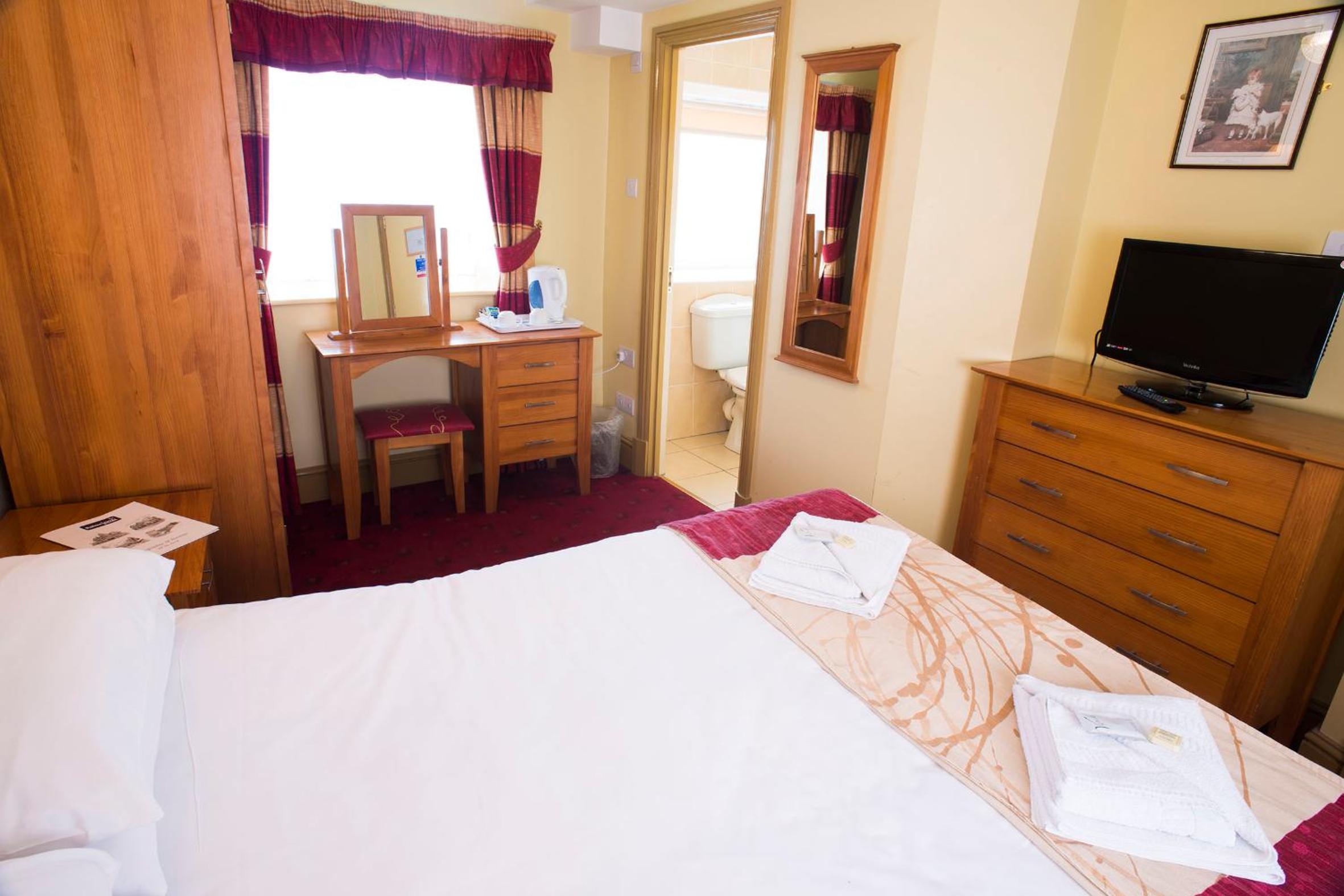 Double Room - Photo 8