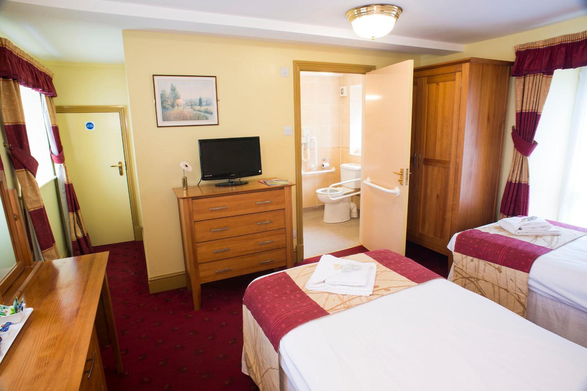Twin Room - Photo 7