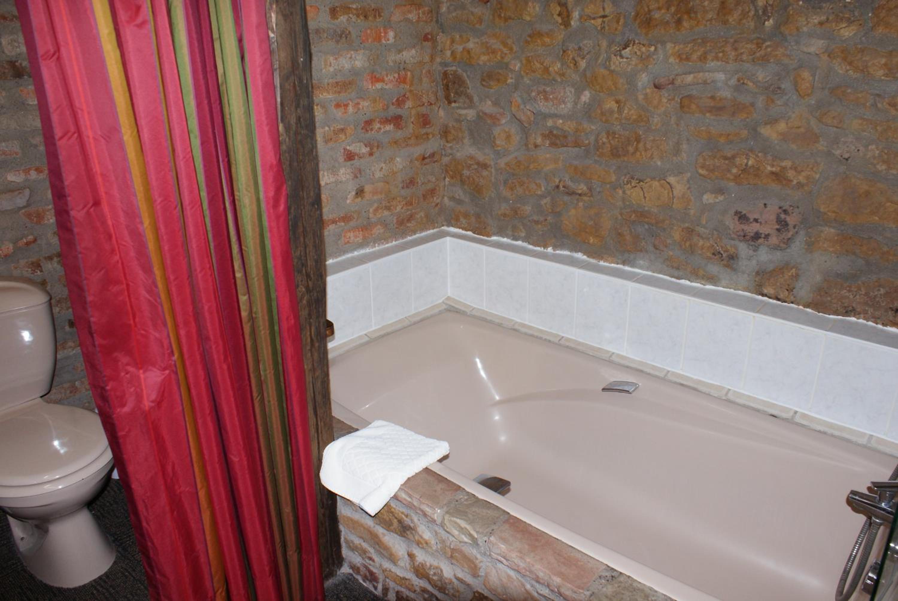 Twin Room - Photo 10