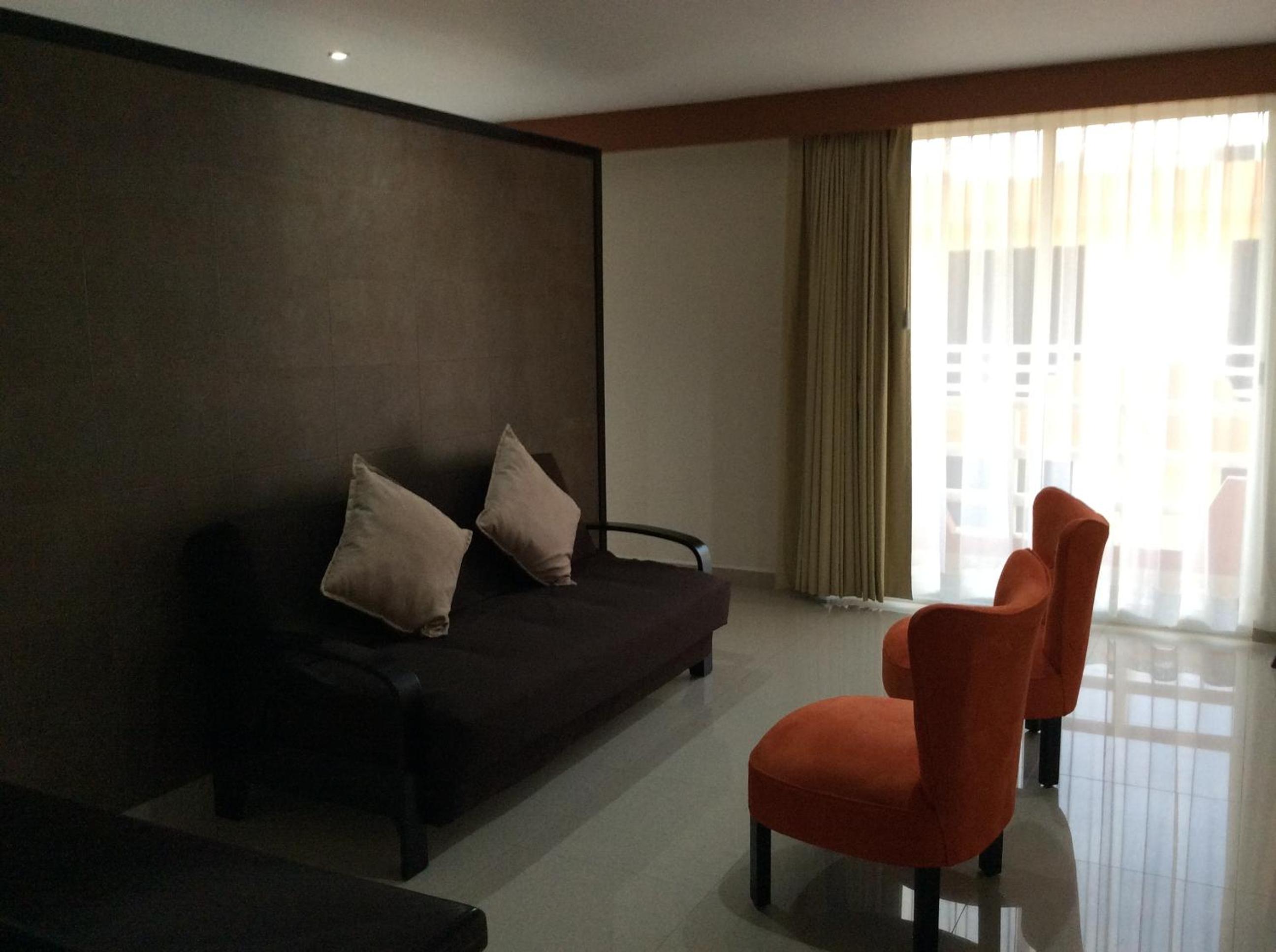 Superior King Suite photo 1