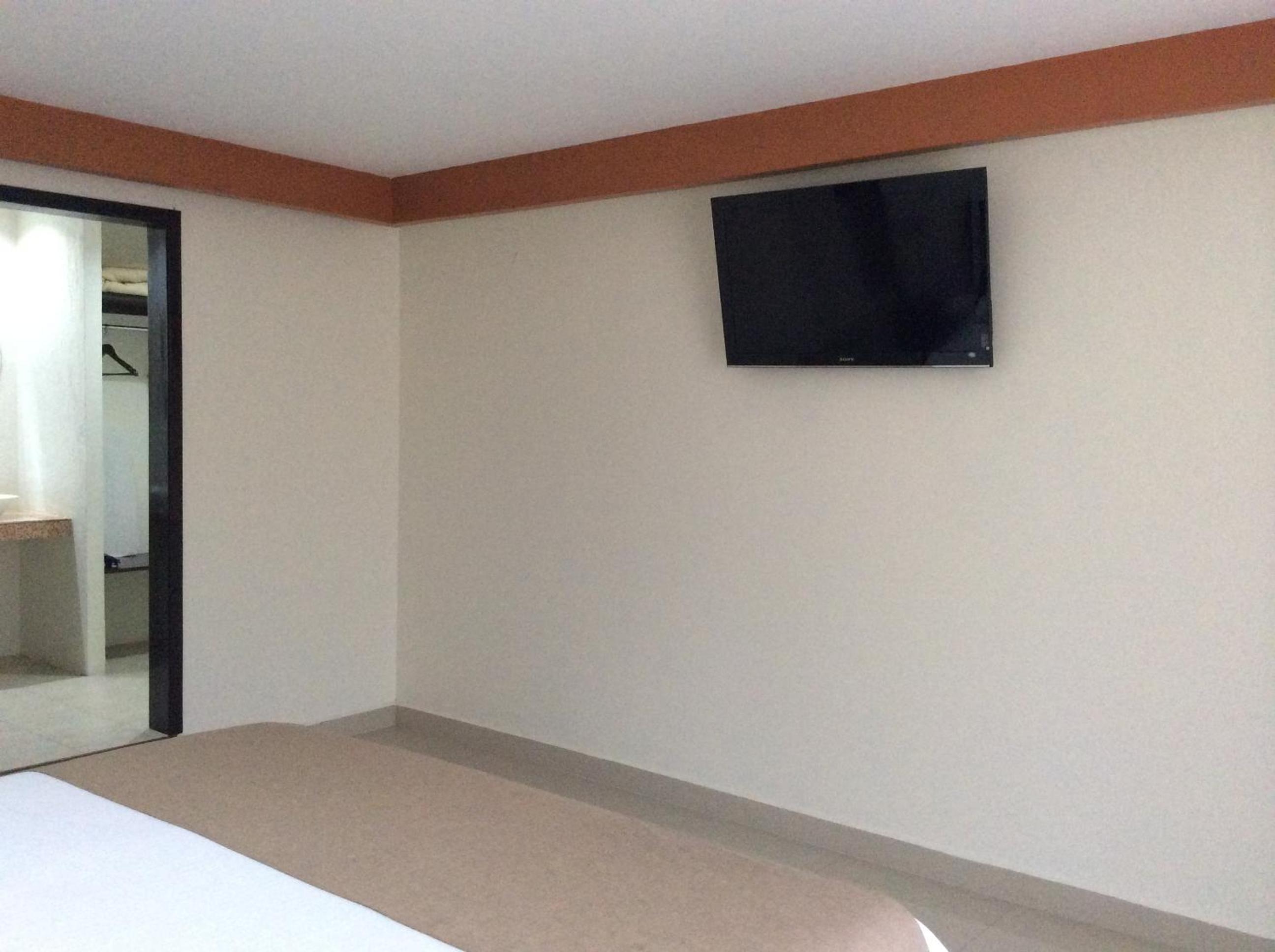 Superior King Suite photo 3