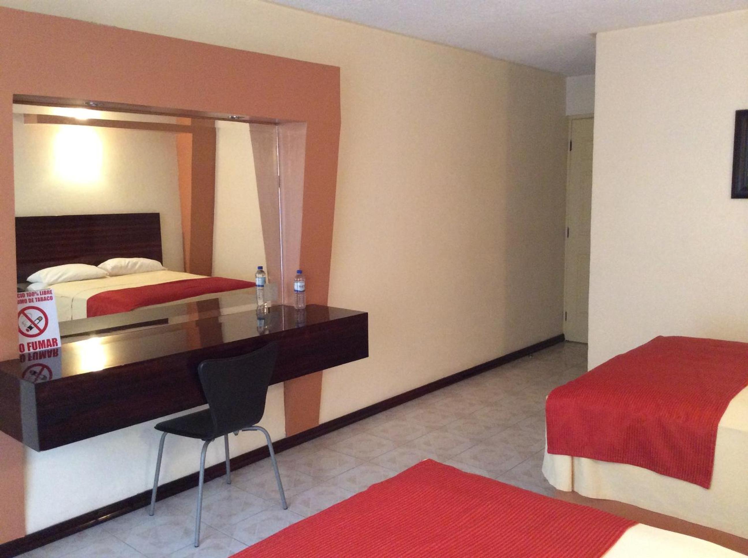 Double Room with Two Double Beds photo 1