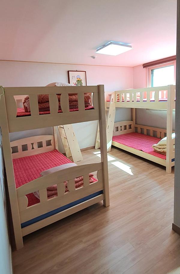 Bed in 4-Bed Male Dormitory Room photo 2