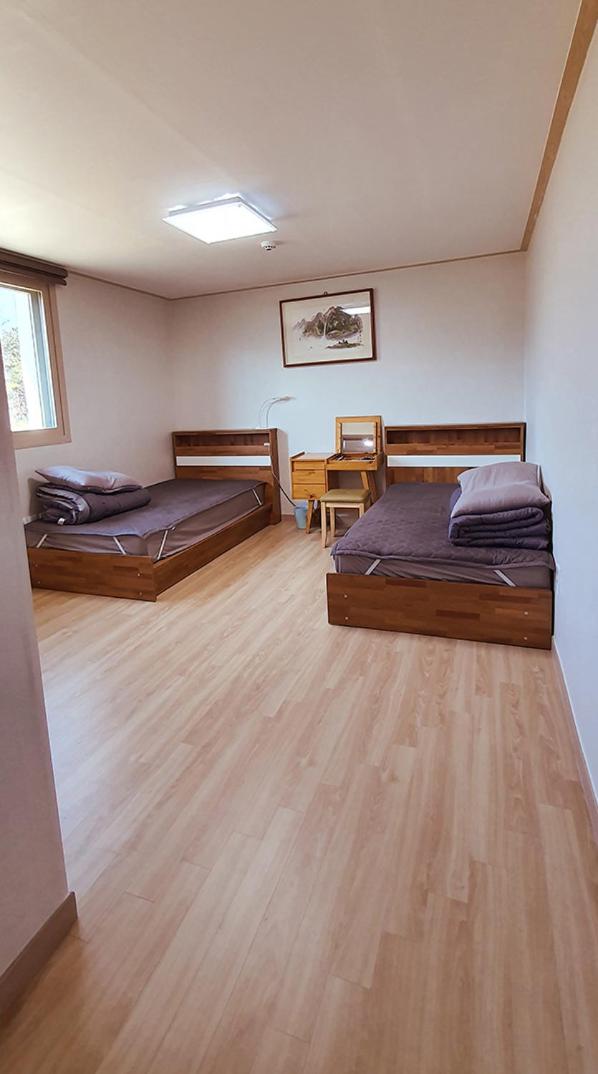Twin Room with Mountain View photo 1