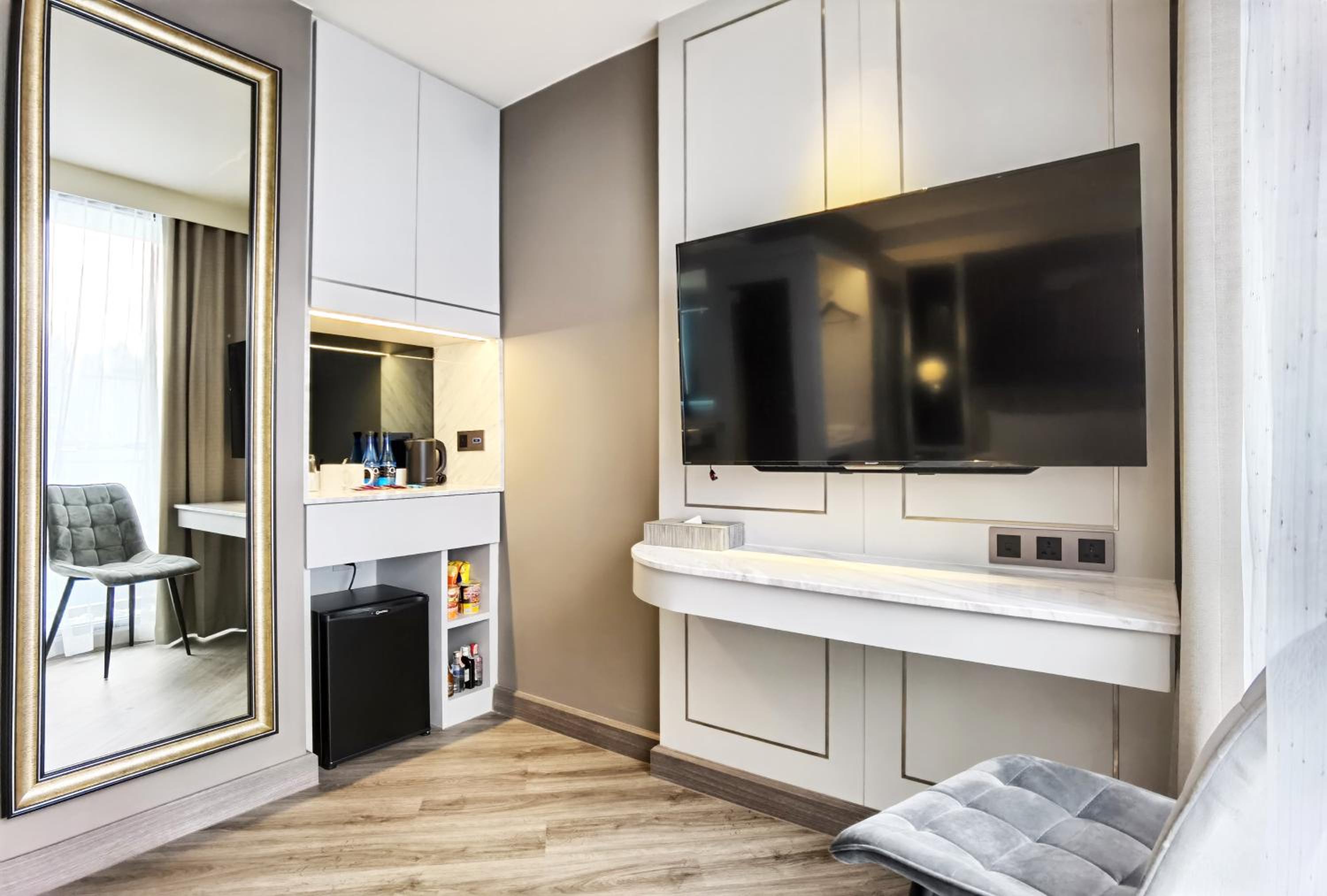 Flexible 24 Hours Stay - Premier Room photo 2