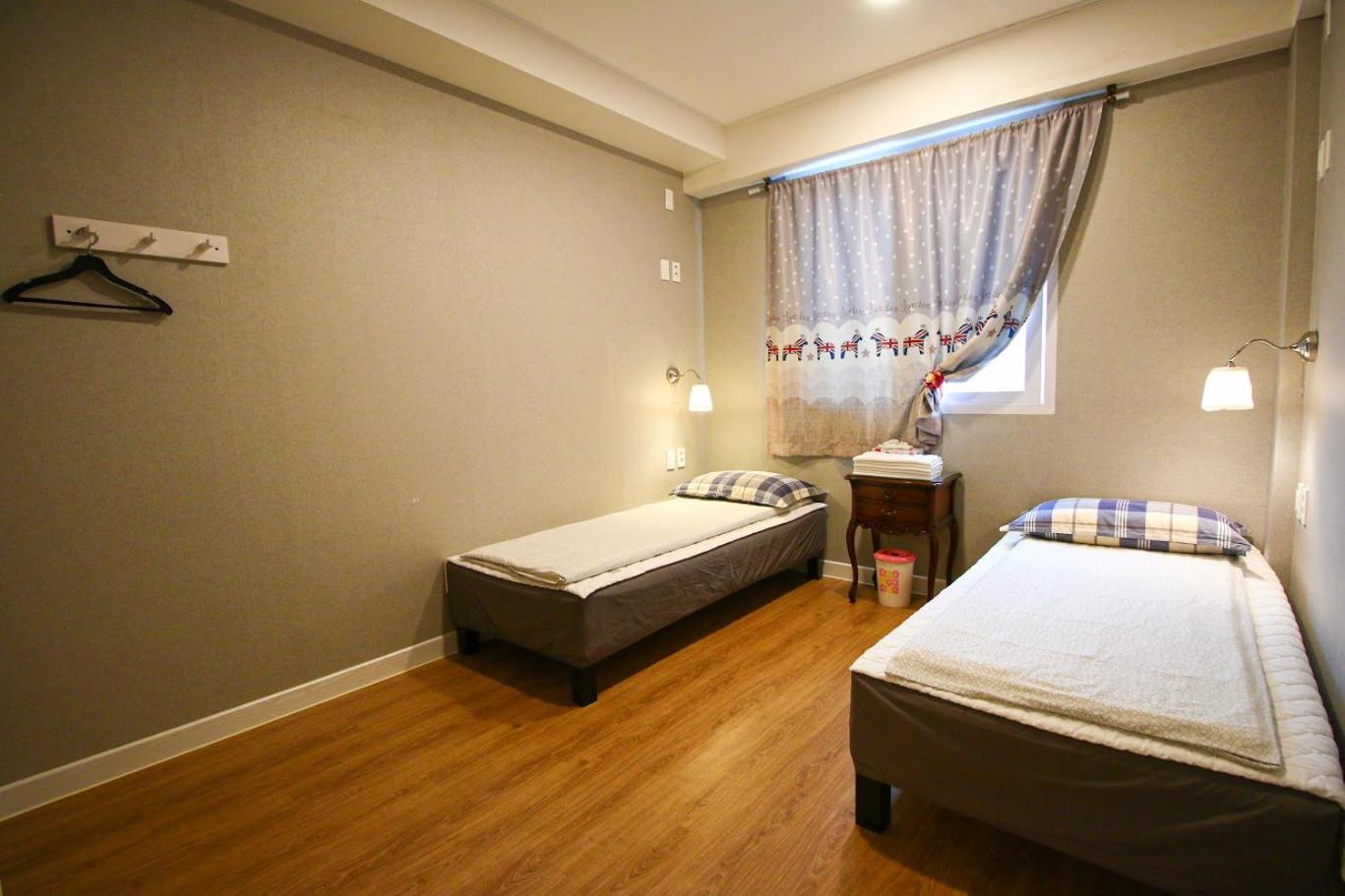 Small Twin Room photo 1