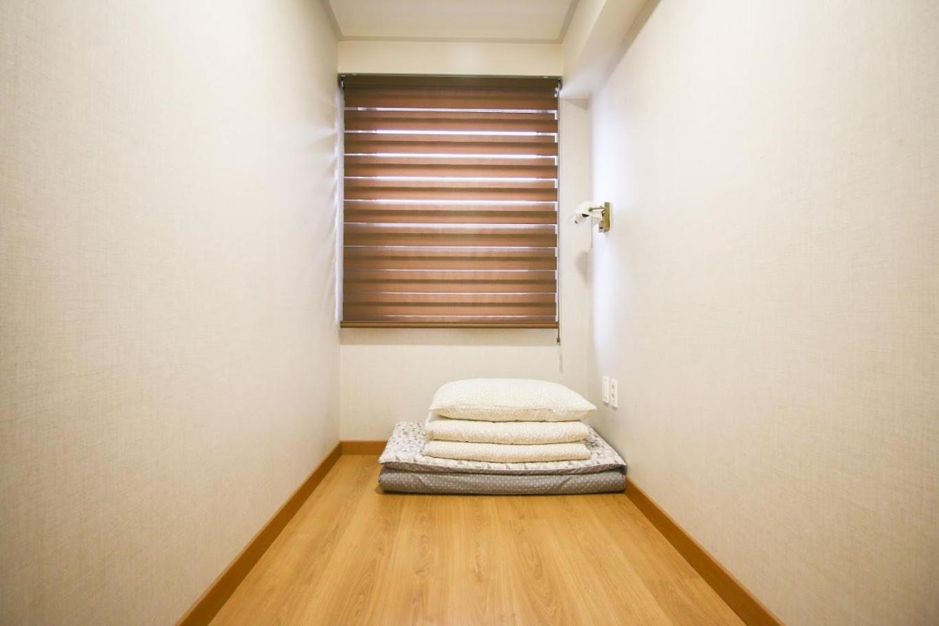Small Single Room photo 3
