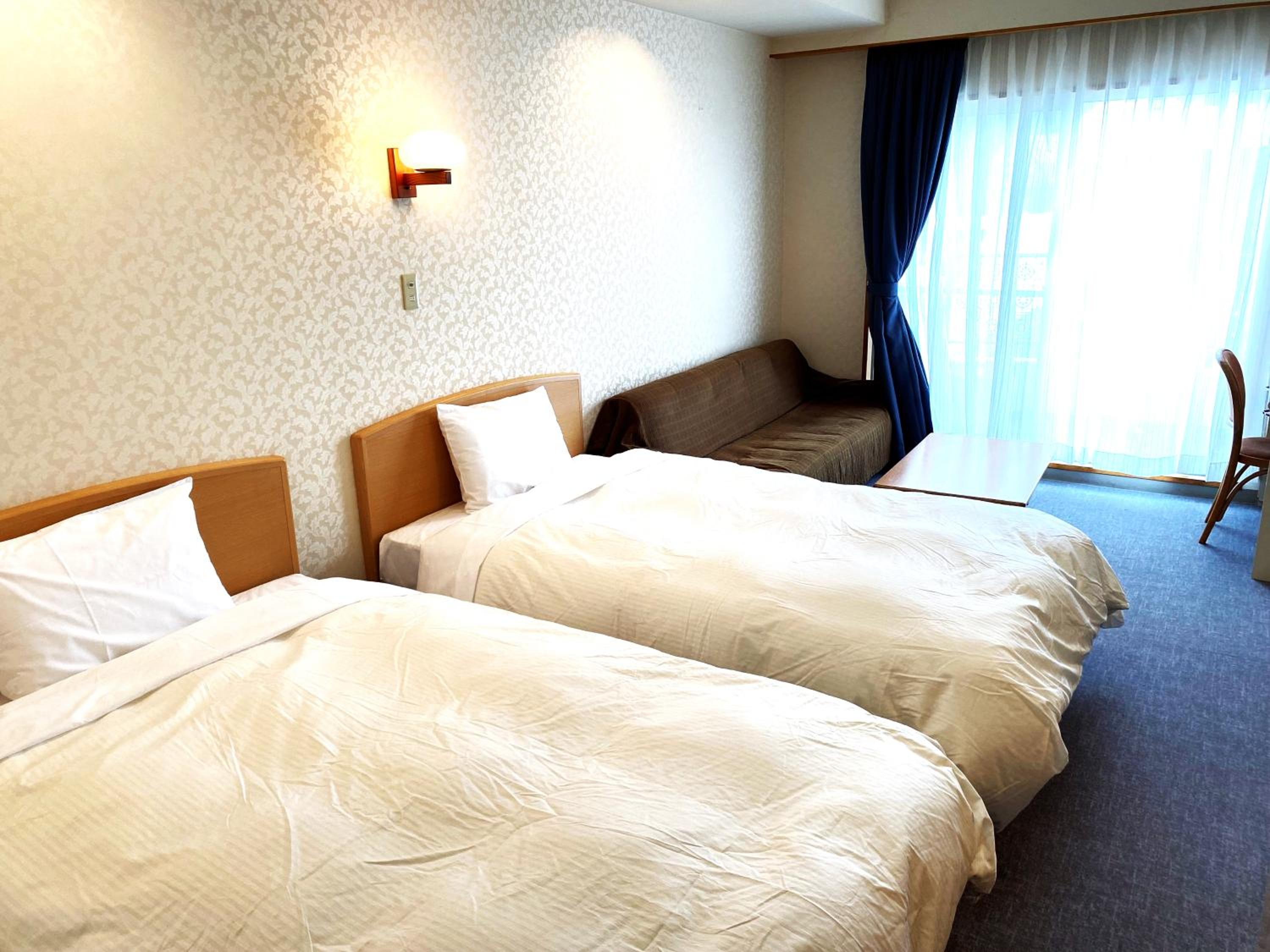 Standard Twin Room photo 2