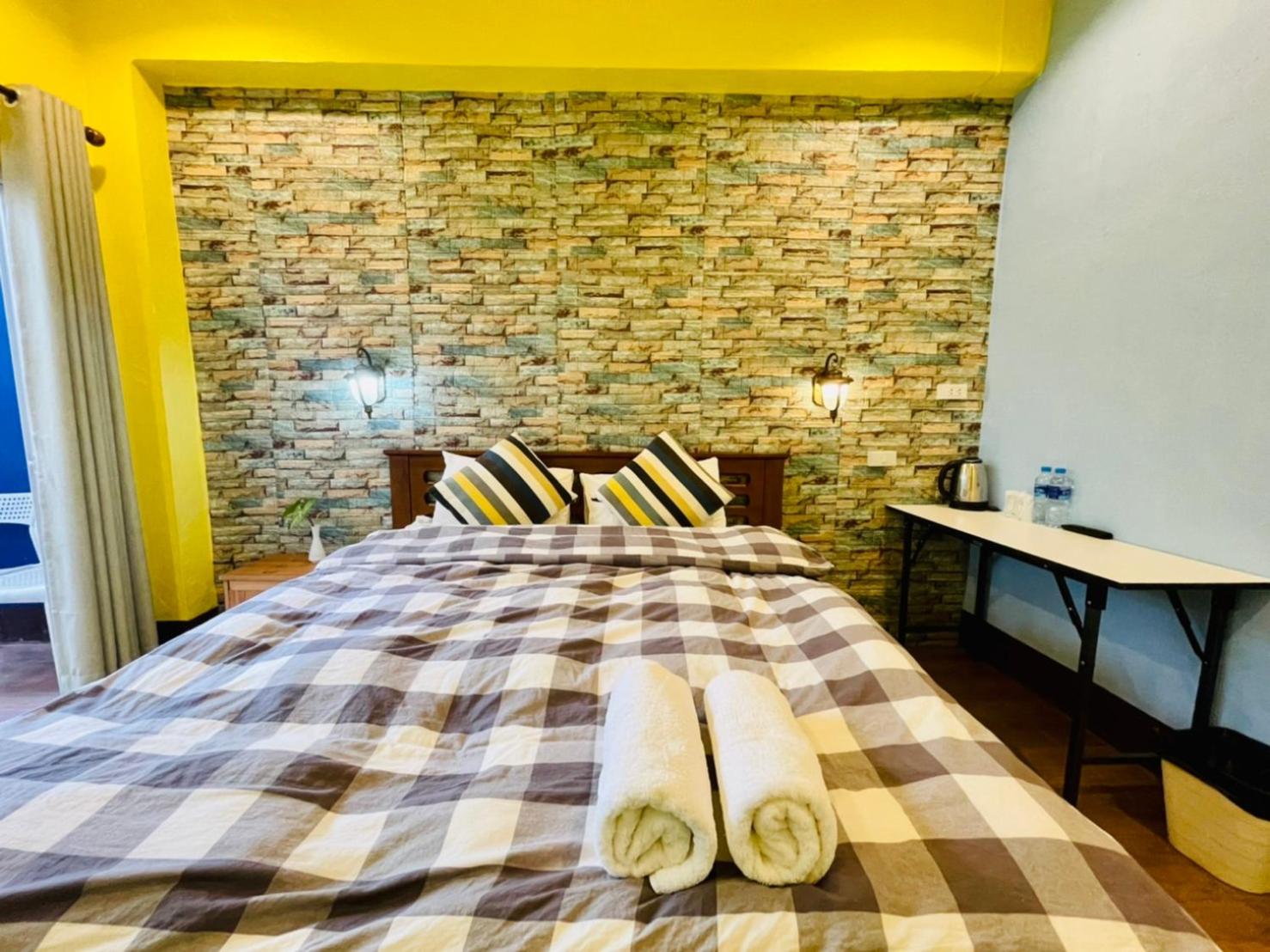 Double or Twin Room - Photo 10