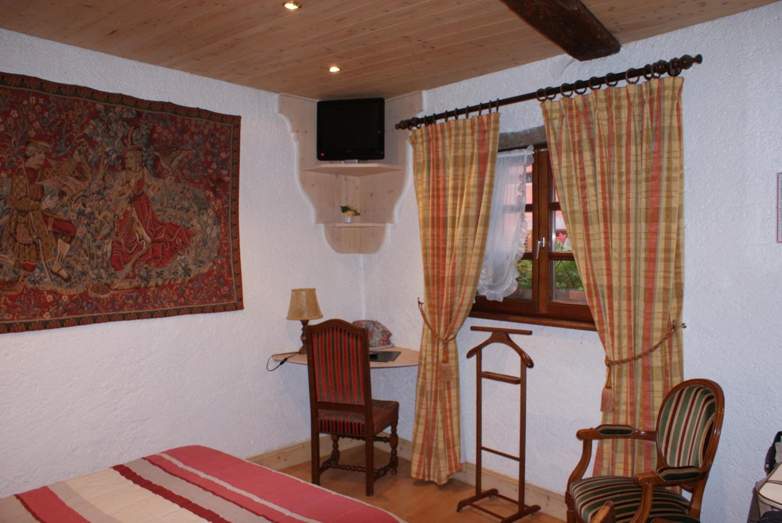 Double Room - Photo 18