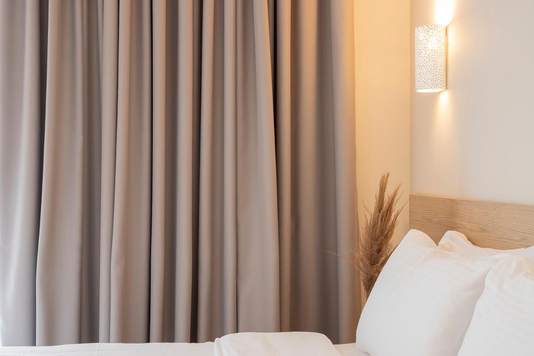 Deluxe Double Room with Sea View - Photo 12