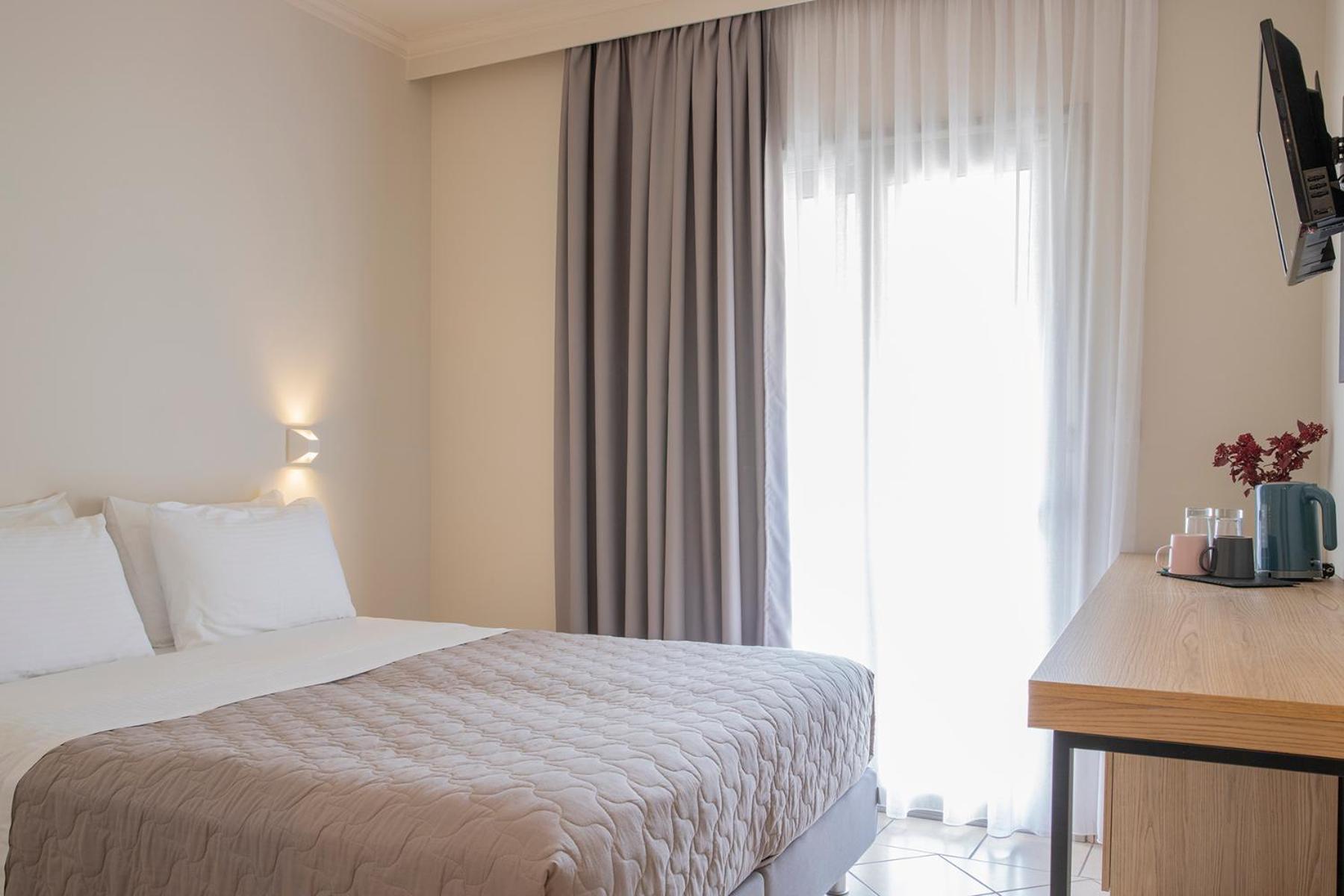 Double Room with Garden View - Photo 5