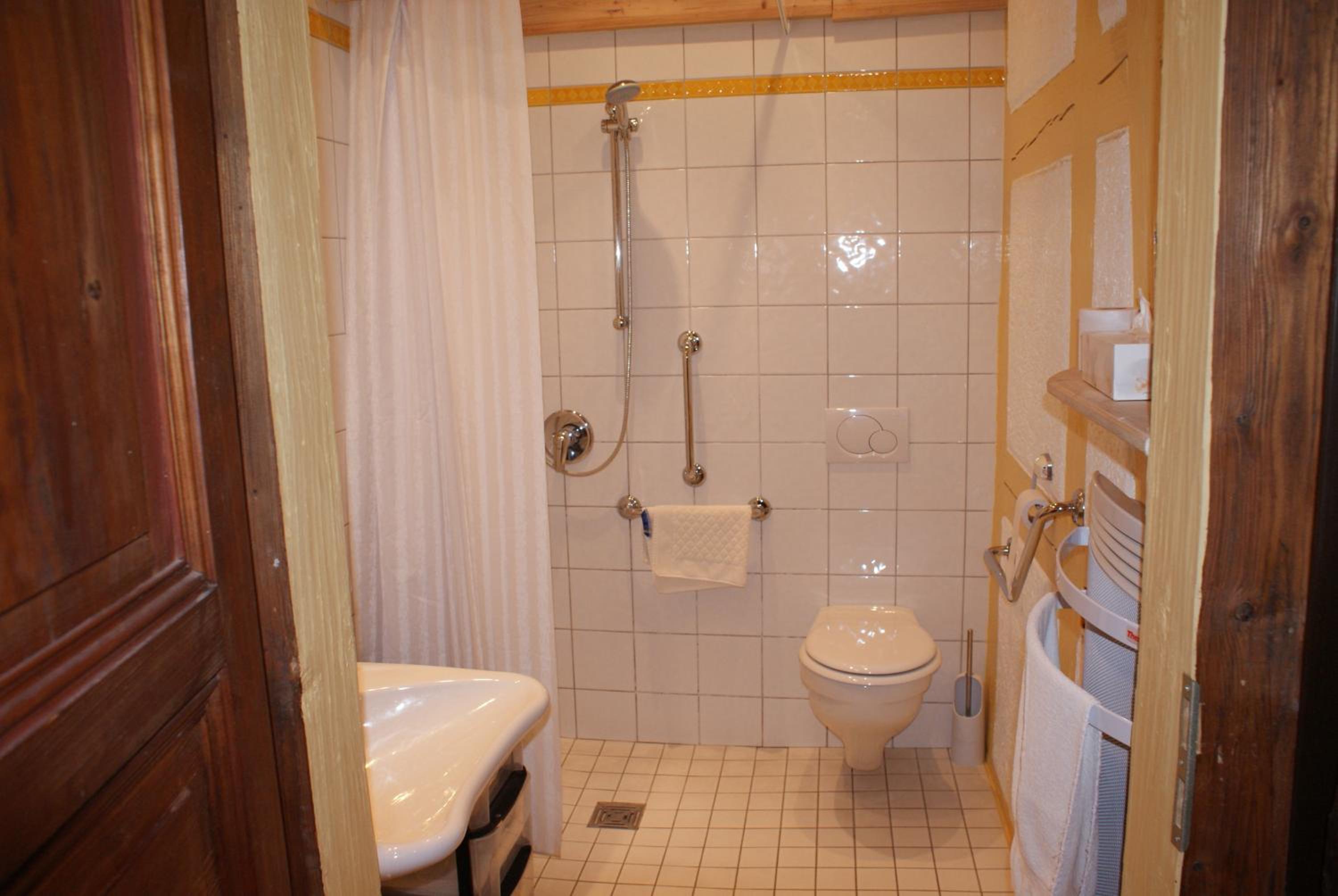 Double Room - Photo 17