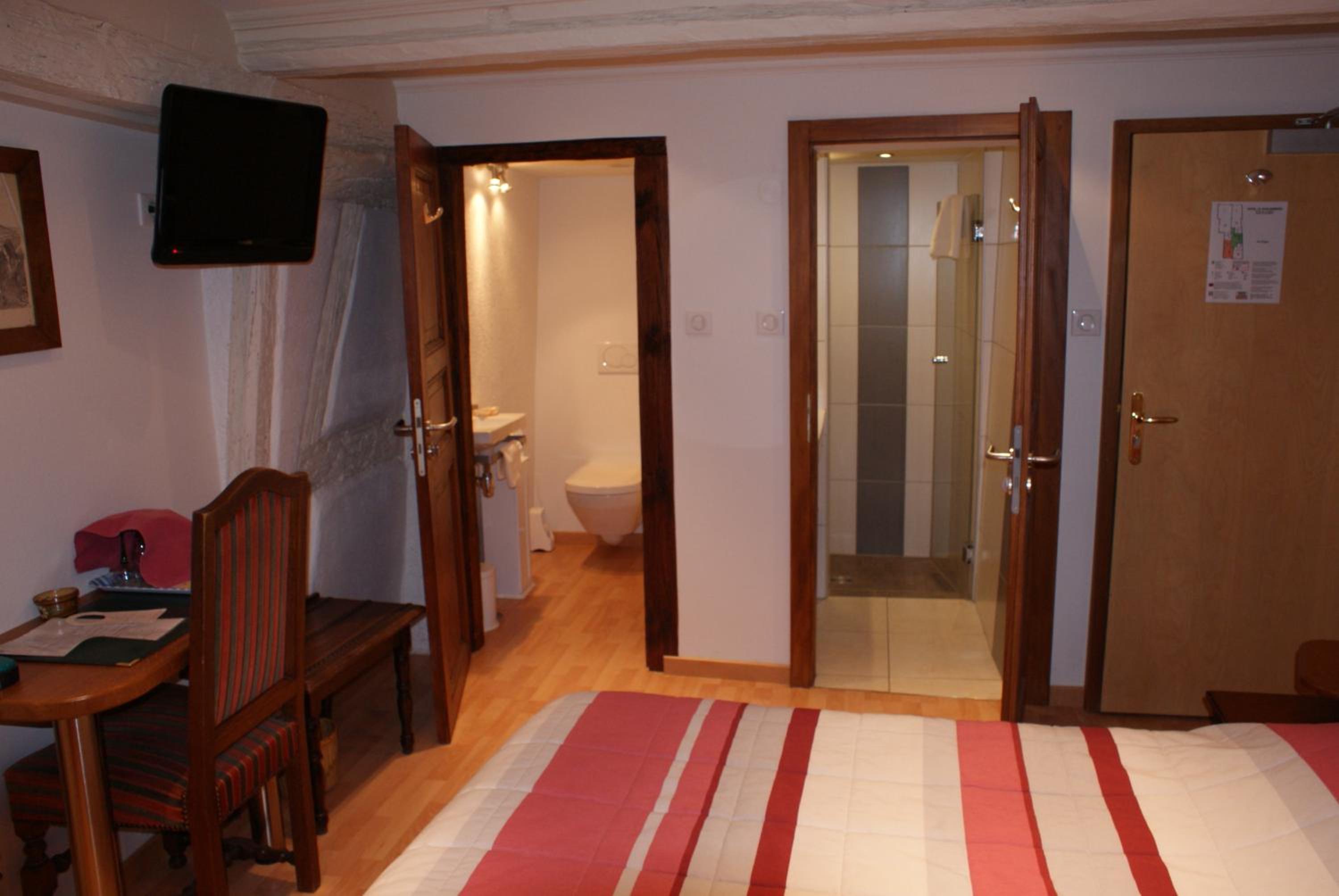 Double Room - Photo 14