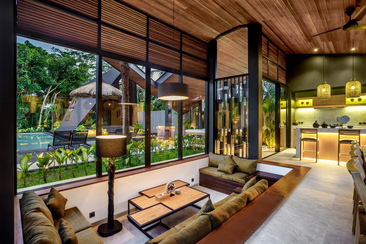 Villa - Photo 1